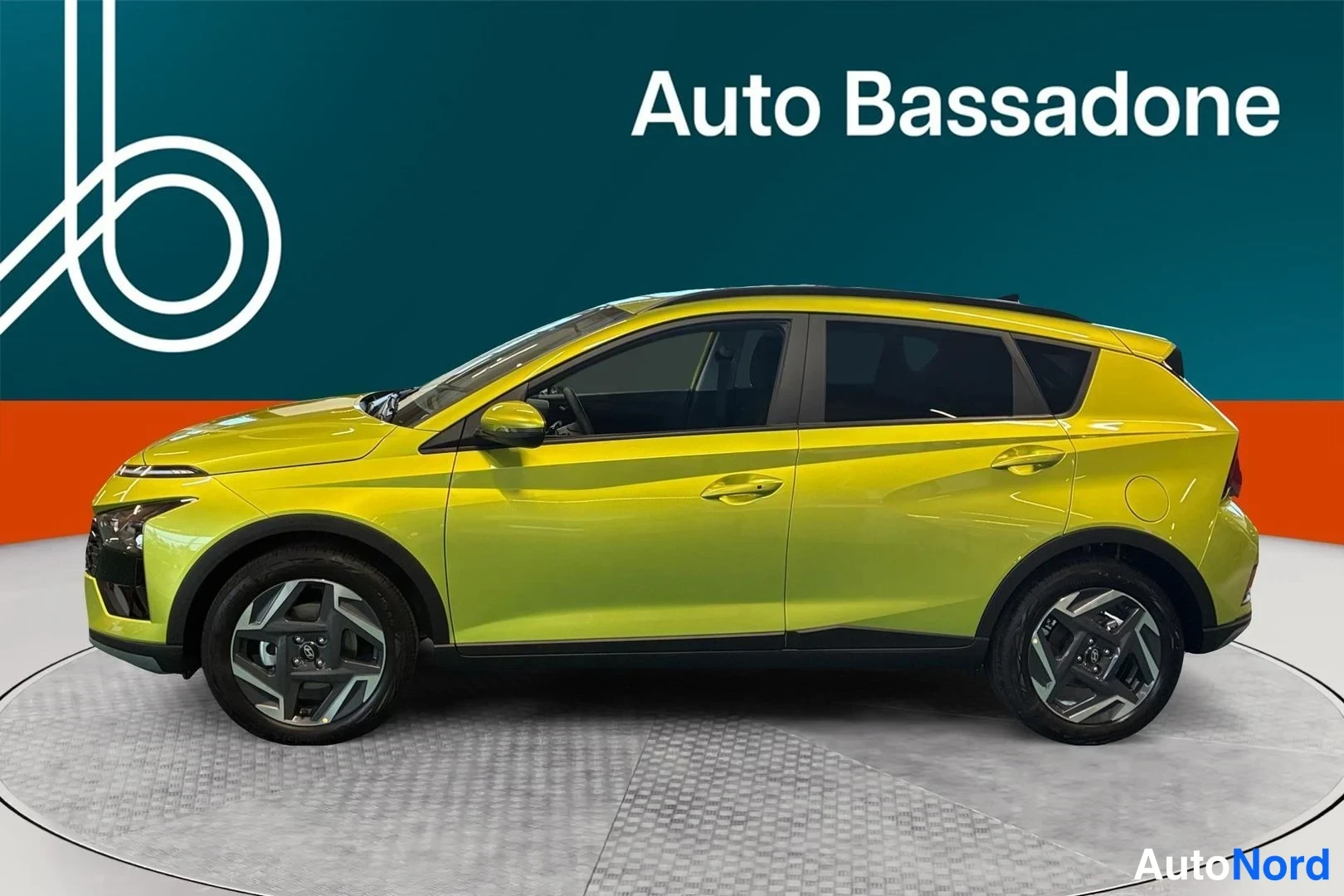 Keltainen Hyundai Bayon 2026, etuviisto, keula vasemmalle, kuva 2
