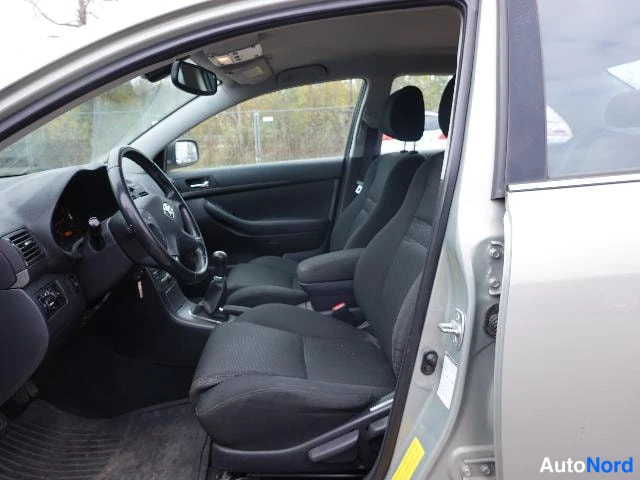 Hopea Toyota AVENSIS 2004, etuistuimet, kuva 23