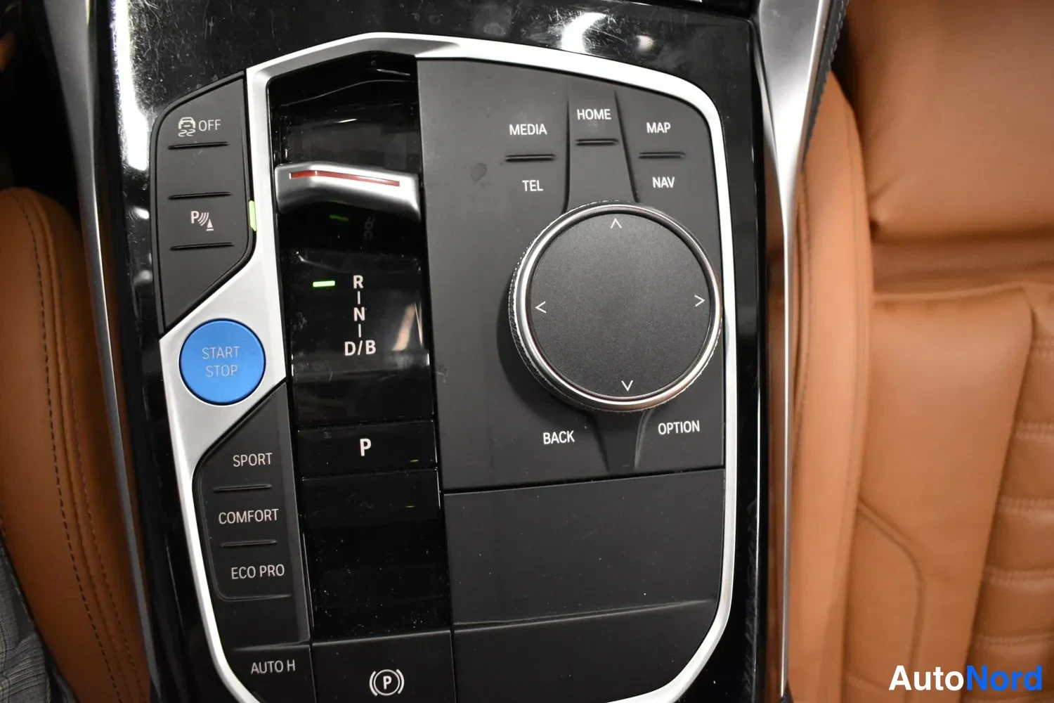 Sininen BMW i4 2024, yksityiskohta, kuva 16