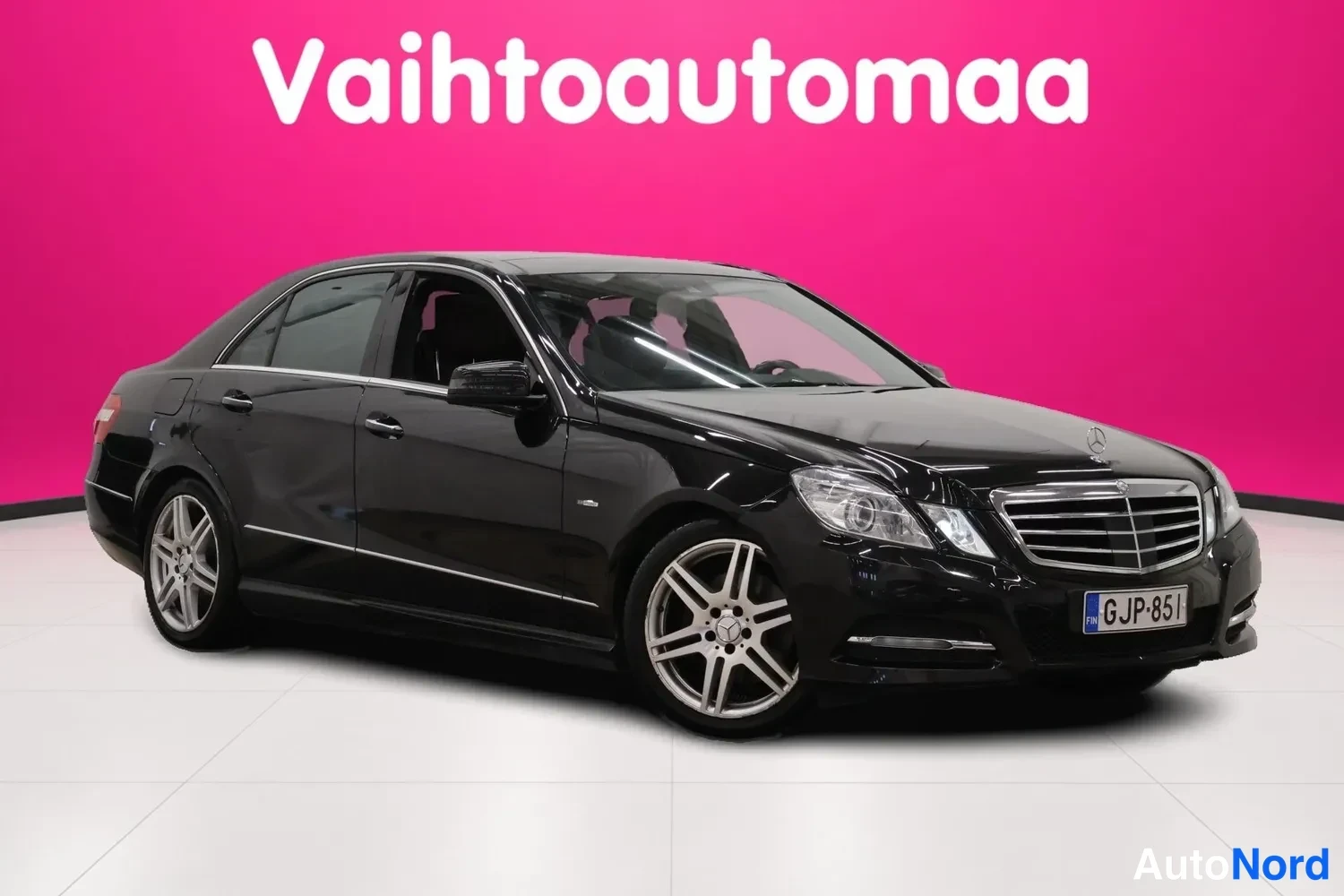 Musta Mercedes-Benz E 350 CDI 4MATIC 2011, etuviisto, keula oikealle, kuva 2