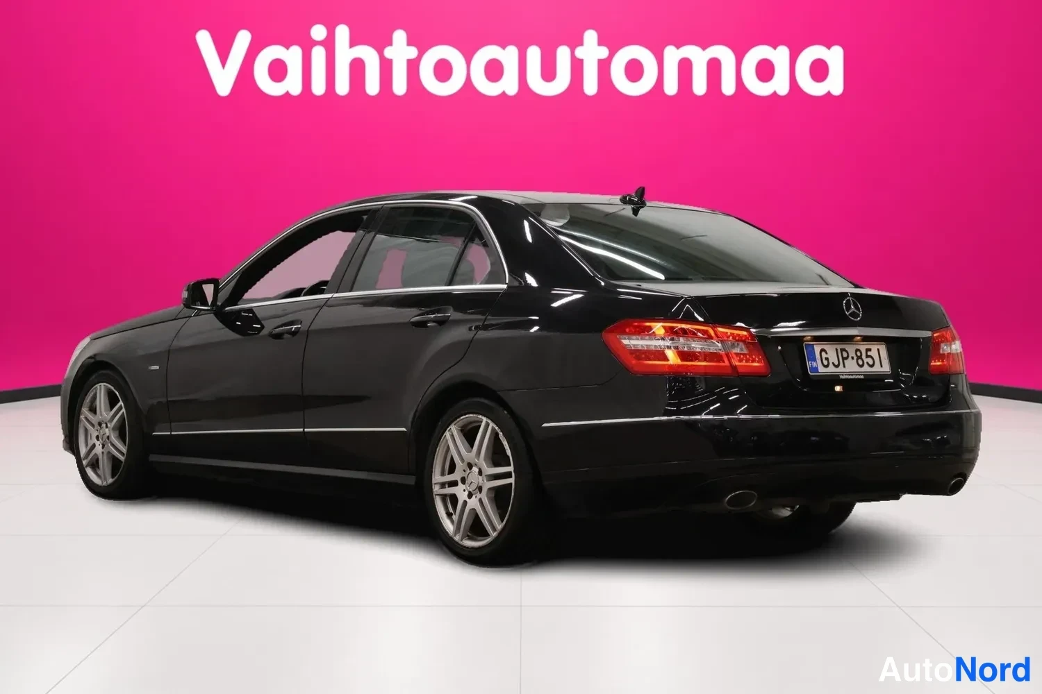 Musta Mercedes-Benz E 350 CDI 4MATIC 2011, takaviisto, kuva 4