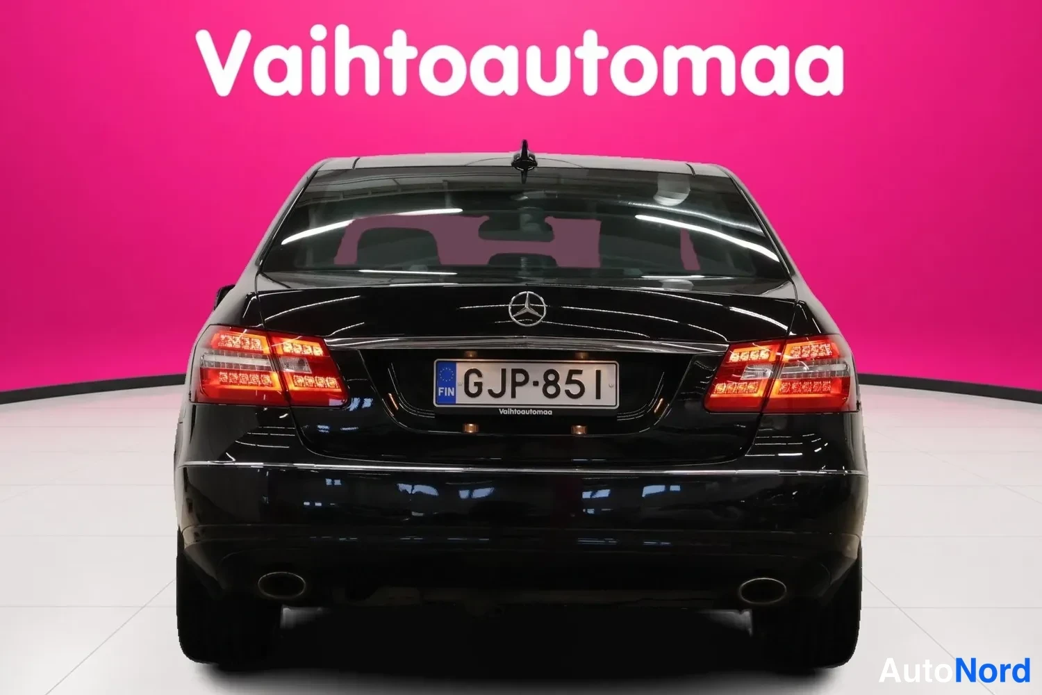 Musta Mercedes-Benz E 350 CDI 4MATIC 2011, takaa, kuva 6