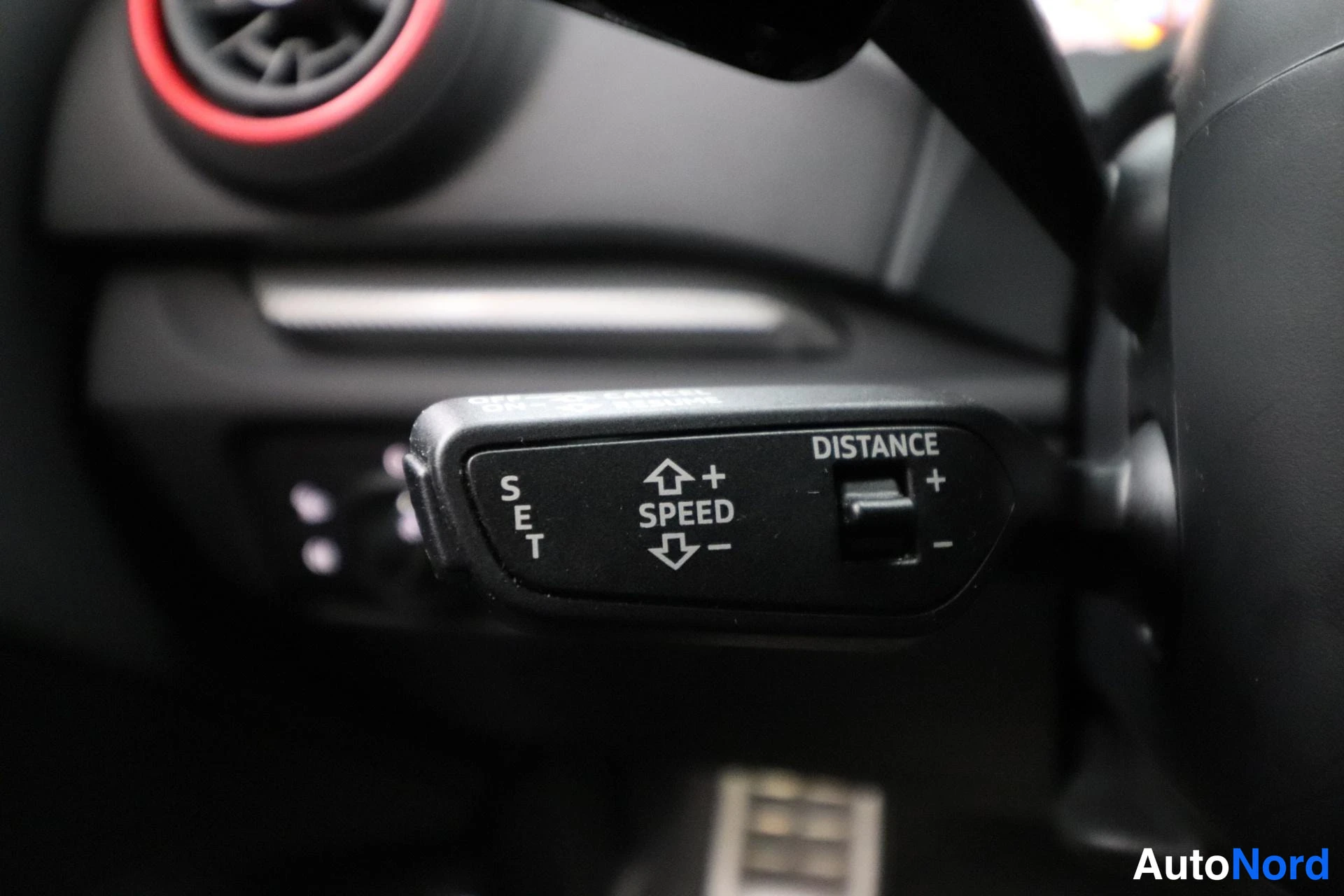 Harmaa Audi quattro 2018, yksityiskohta, kuva 17