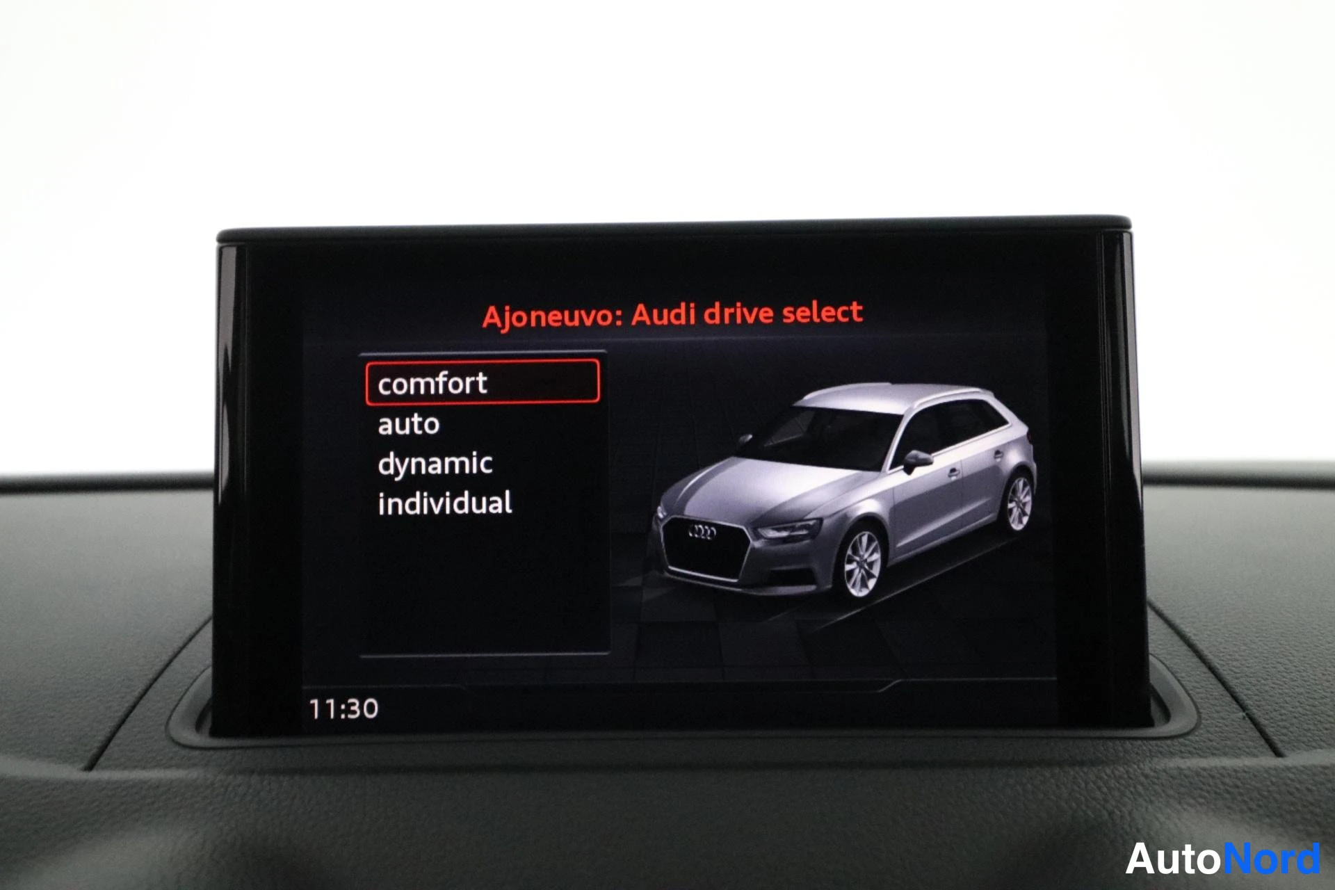 Harmaa Audi quattro 2018, yksityiskohta, kuva 20