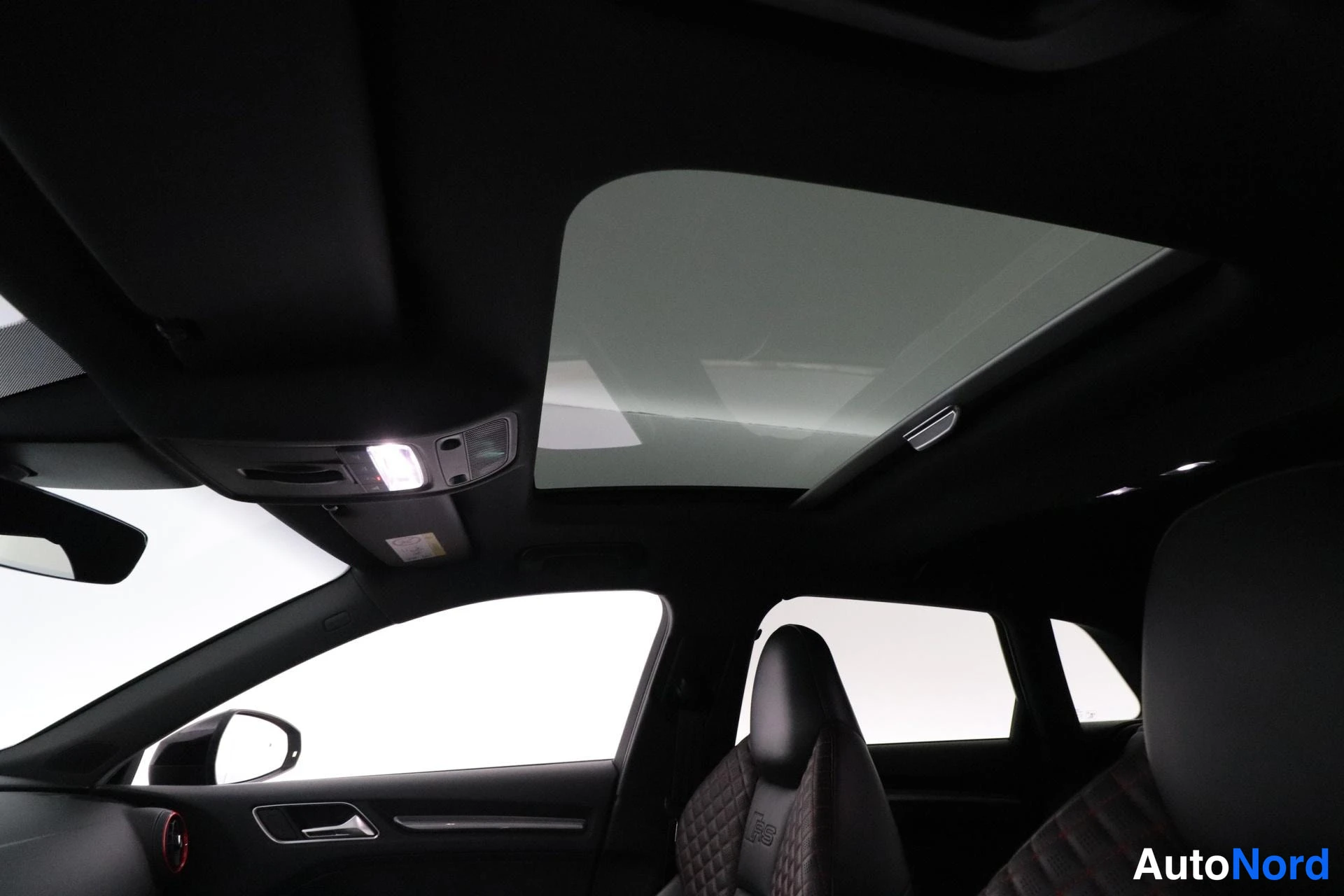 Harmaa Audi quattro 2018, yksityiskohta, kuva 12