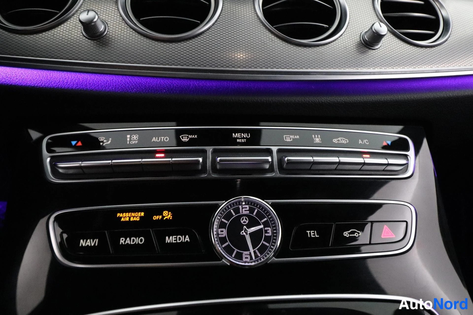 Harmaa Mercedes-Benz E 2017, yksityiskohta, kuva 25