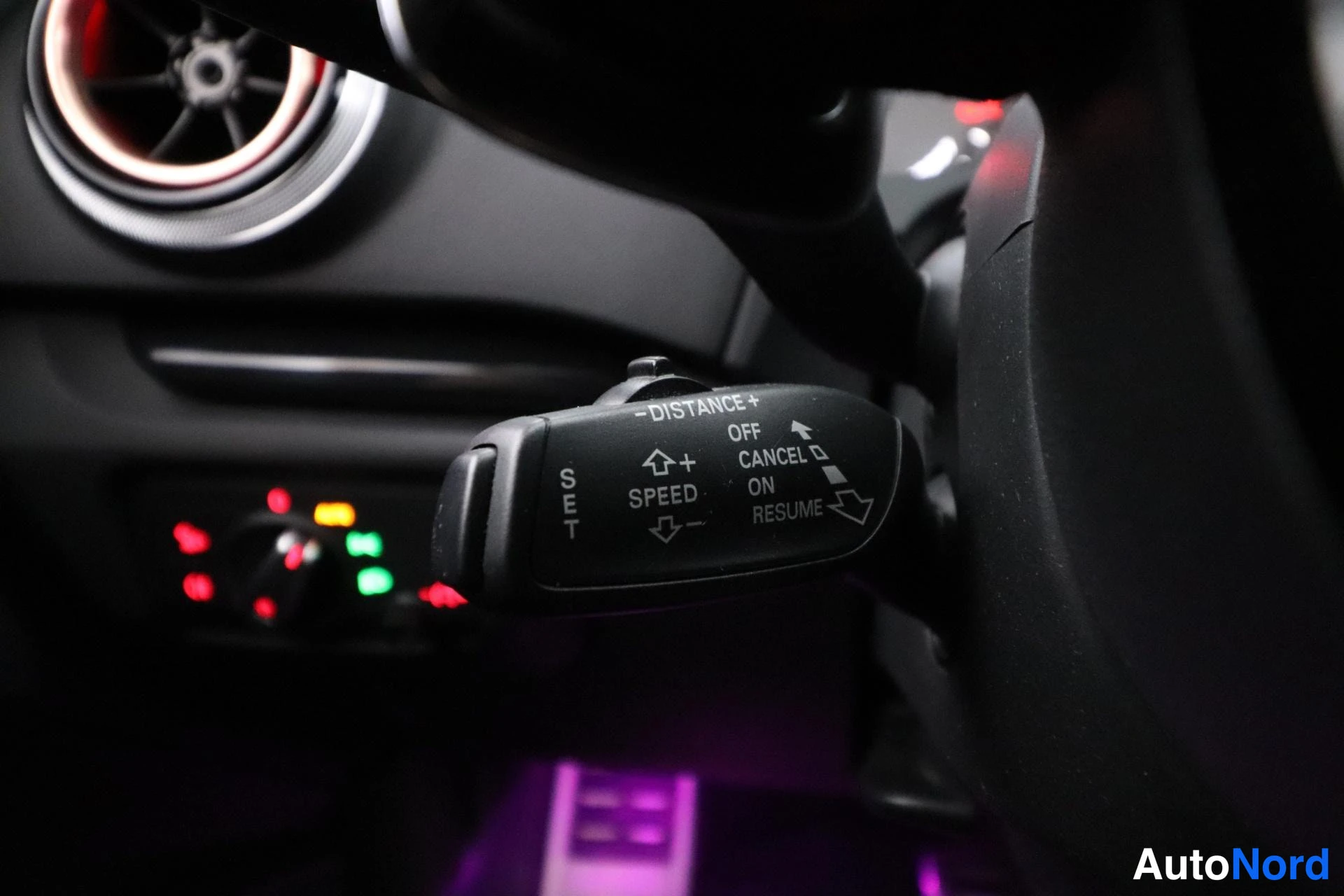 Punainen Audi S3 2014, yksityiskohta, kuva 19