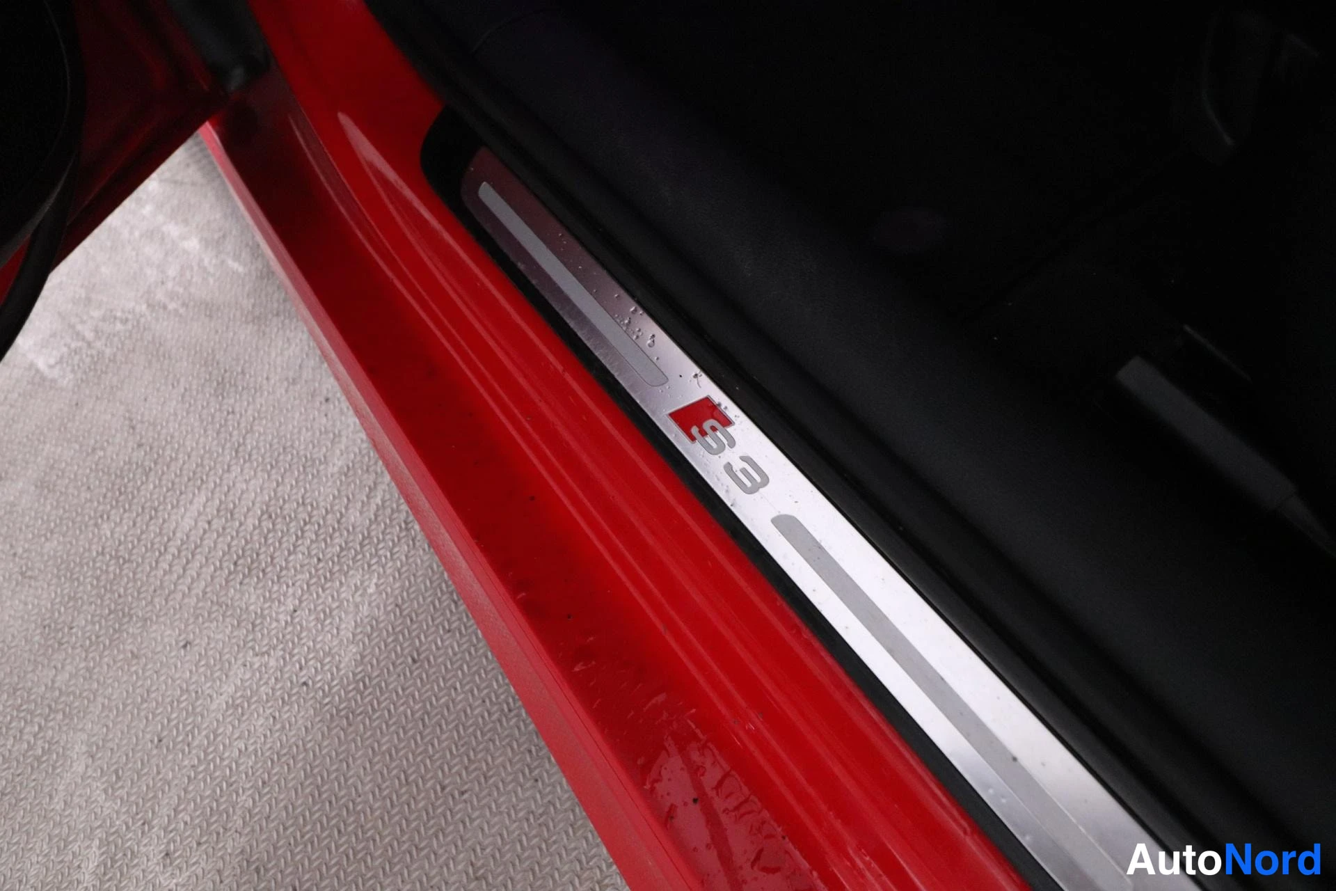 Punainen Audi S3 2014, yksityiskohta, kuva 31