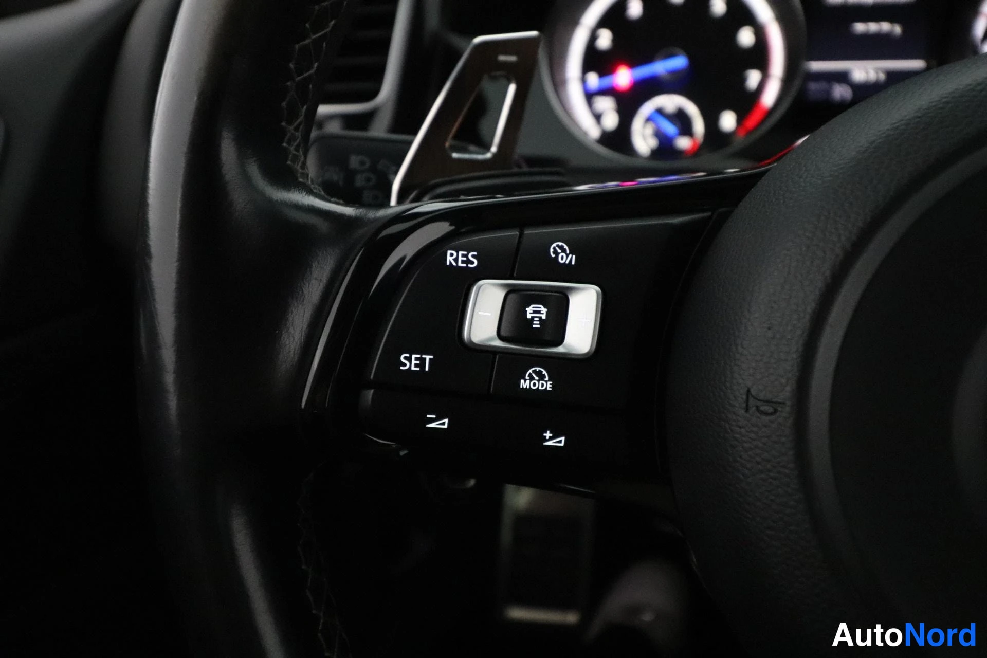 Svart Volkswagen Golf 2014, detalj, bild 17