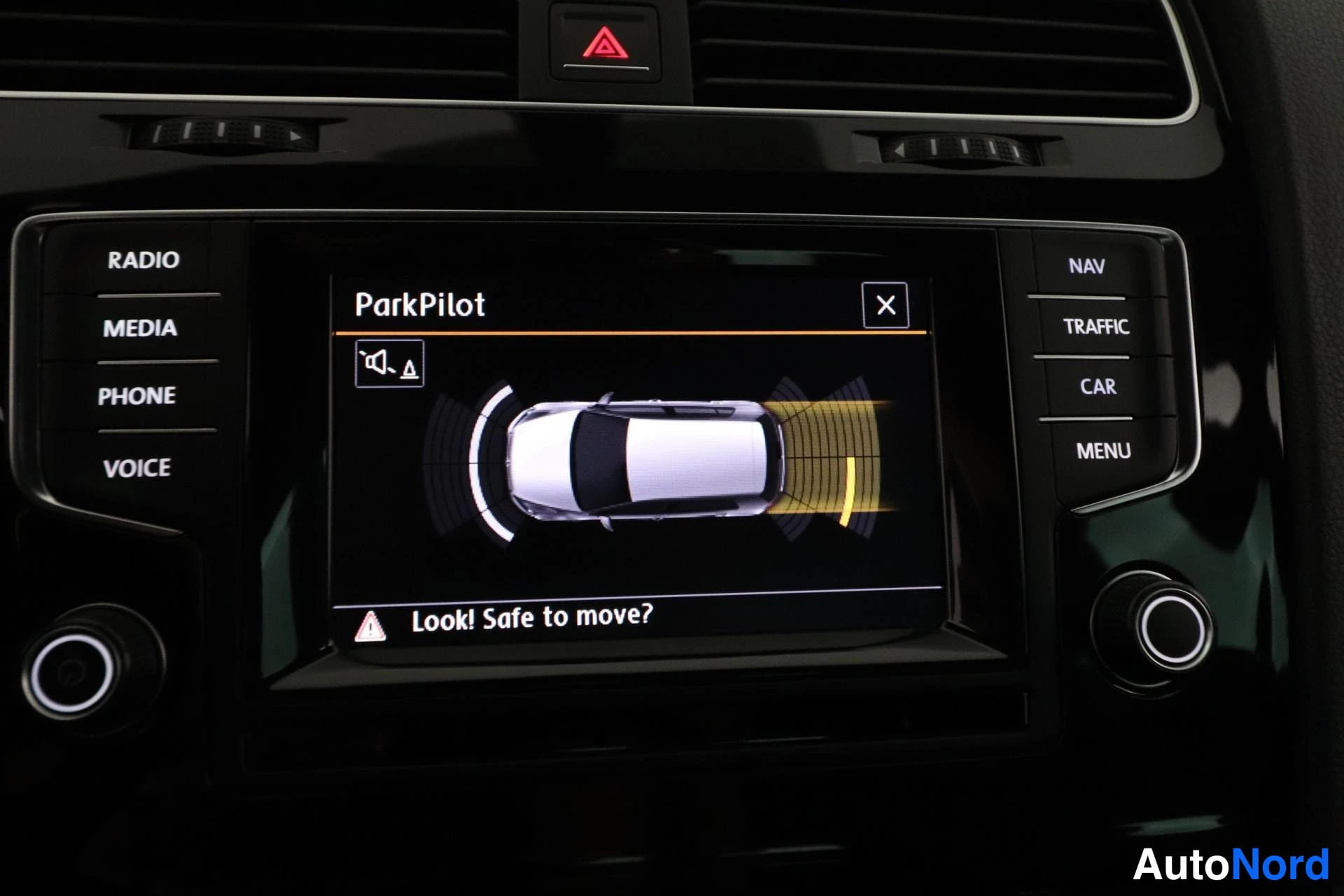 Svart Volkswagen Golf 2014, detalj, bild 26