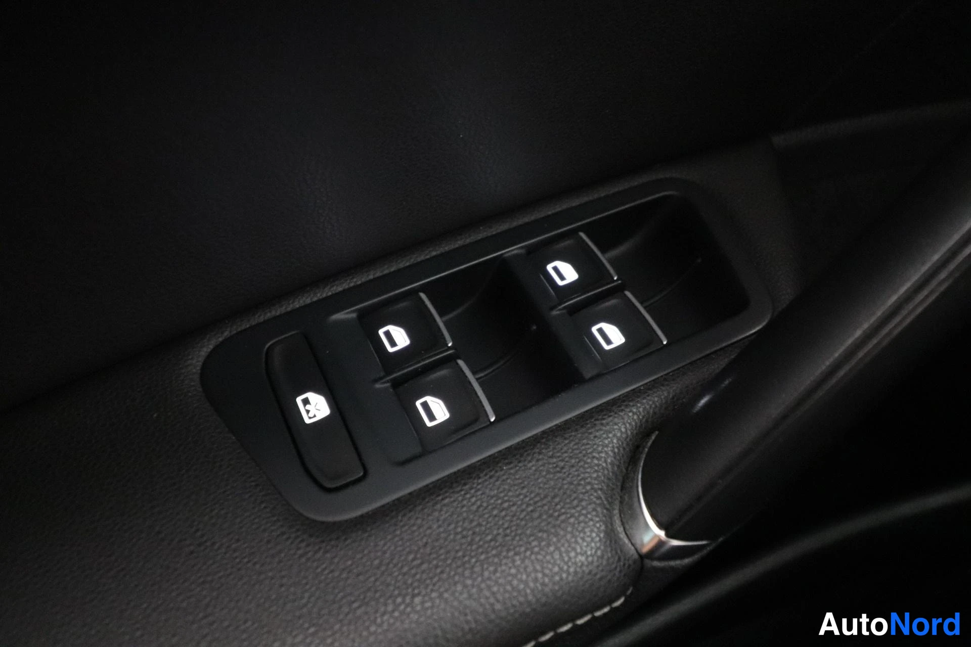 Svart Volkswagen Golf 2014, detalj, bild 33