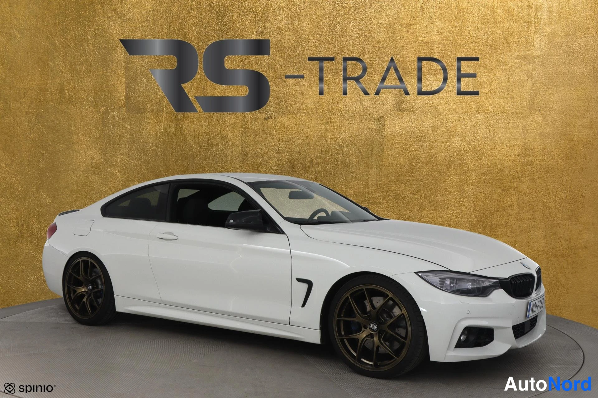 Valkoinen BMW 435d xDrive 2014, etuviisto, keula oikealle, kuva 2