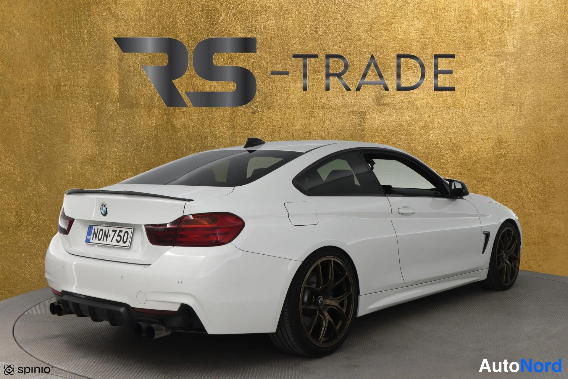 Valkoinen BMW 435d xDrive 2014, takaviisto, kuva 3