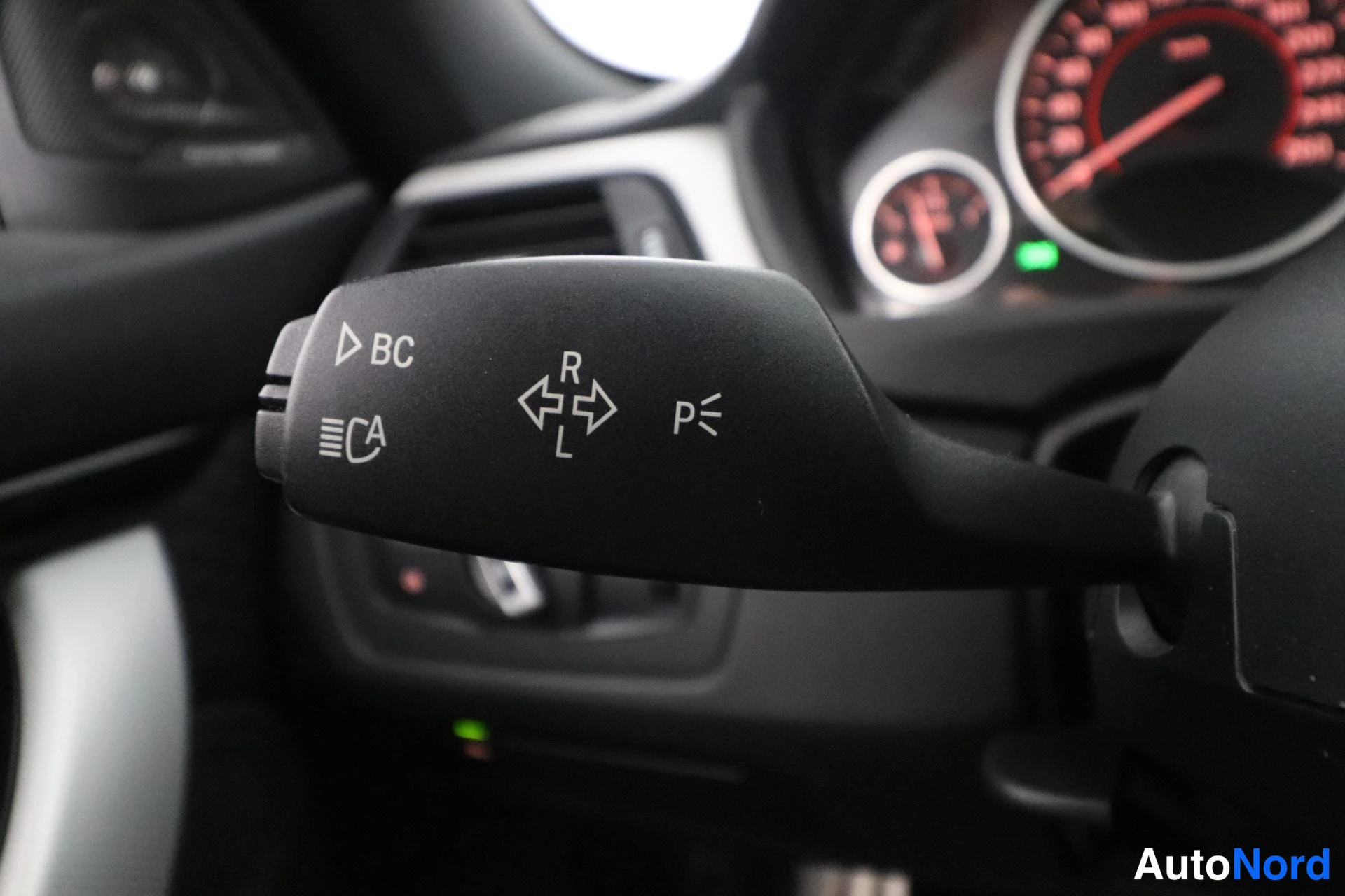 Valkoinen BMW 435d xDrive 2014, yksityiskohta, kuva 20