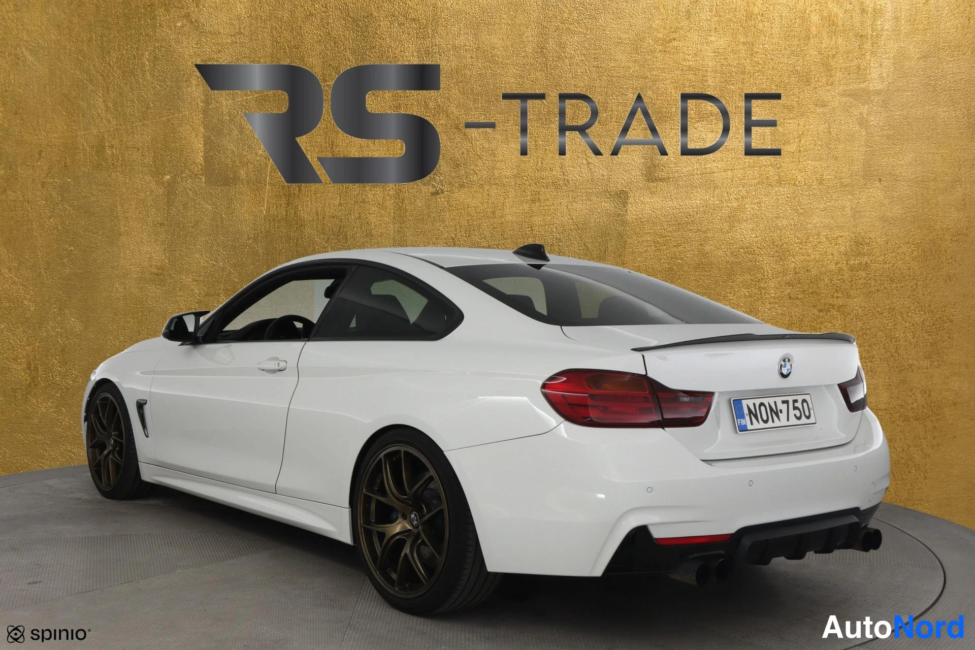 Valkoinen BMW 435d xDrive 2014, takaviisto, kuva 4