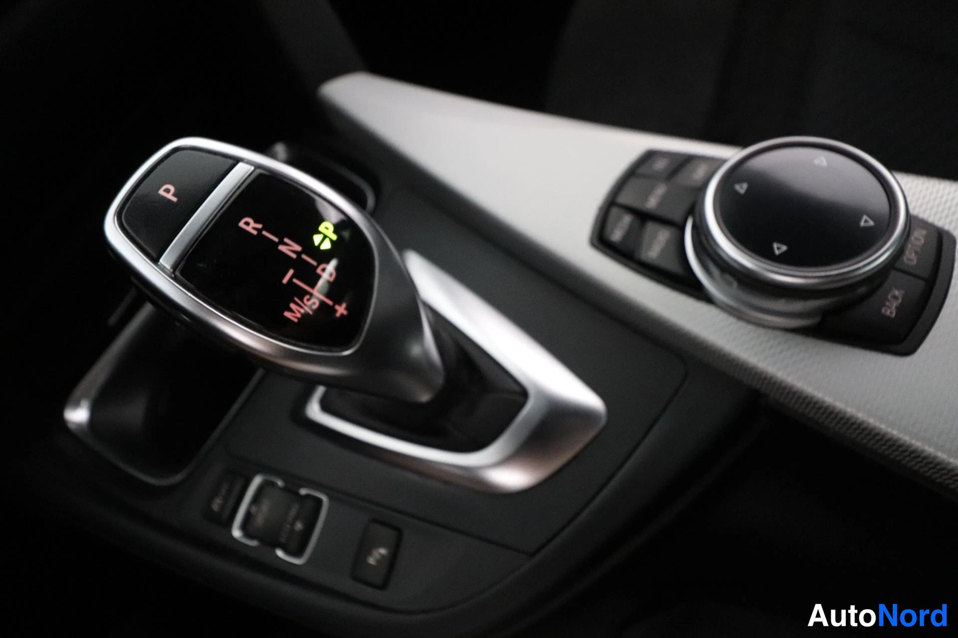 Valkoinen BMW 435d xDrive 2014, yksityiskohta, kuva 28