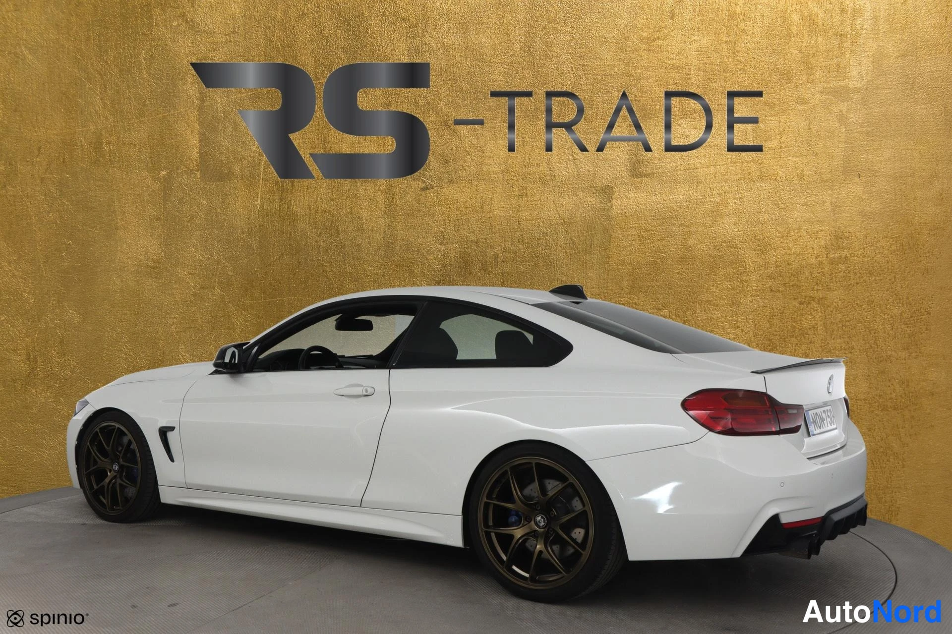 Valkoinen BMW 435d xDrive 2014, takaviisto, kuva 5