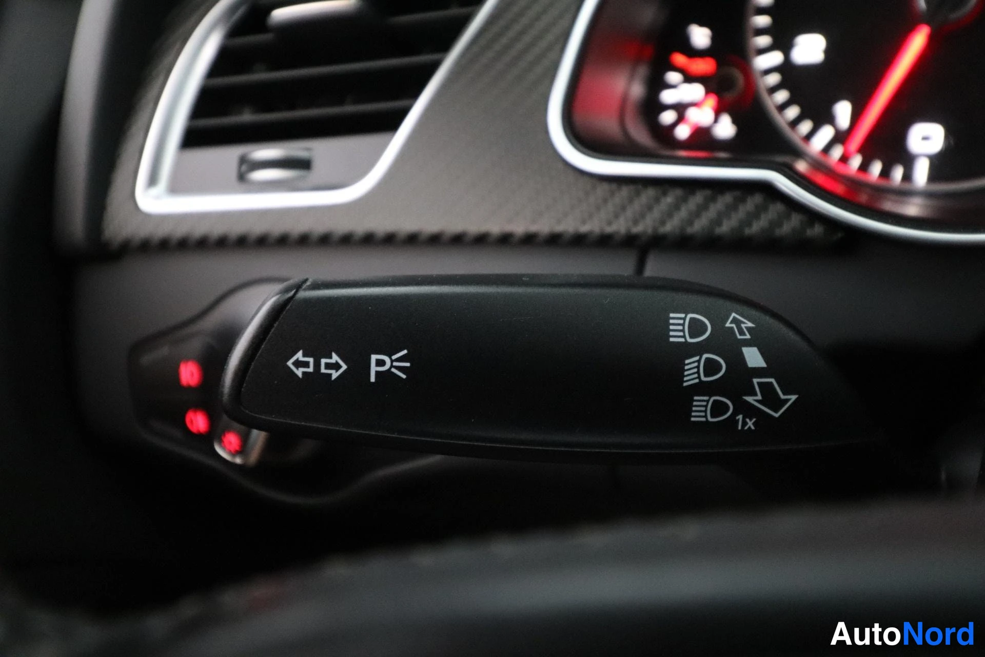 Valkoinen Audi A5 2012, yksityiskohta, kuva 28