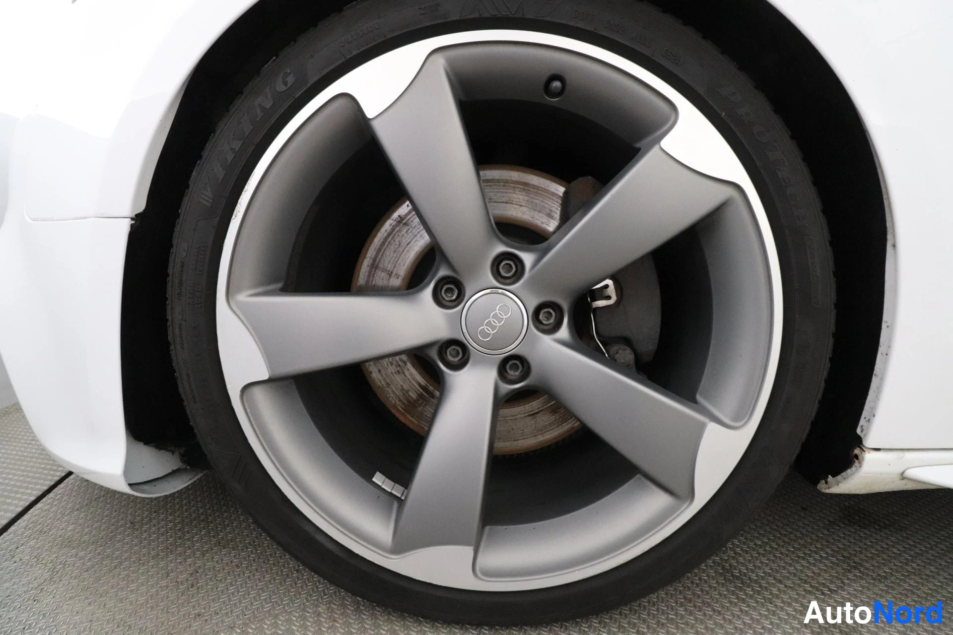 Valkoinen Audi A5 2012, yksityiskohta, kuva 31