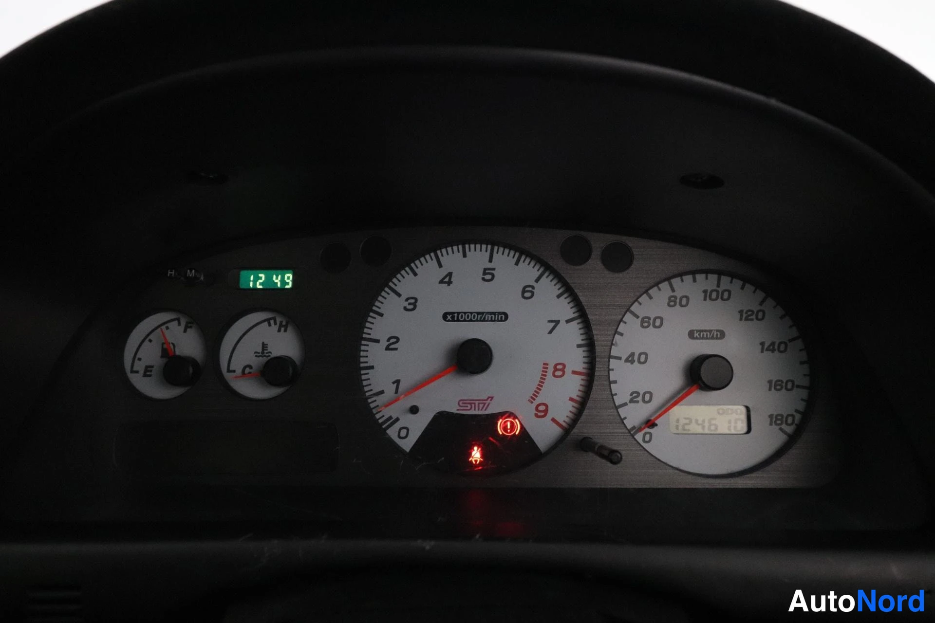 Harmaa Subaru Impreza 1999, yksityiskohta, kuva 13