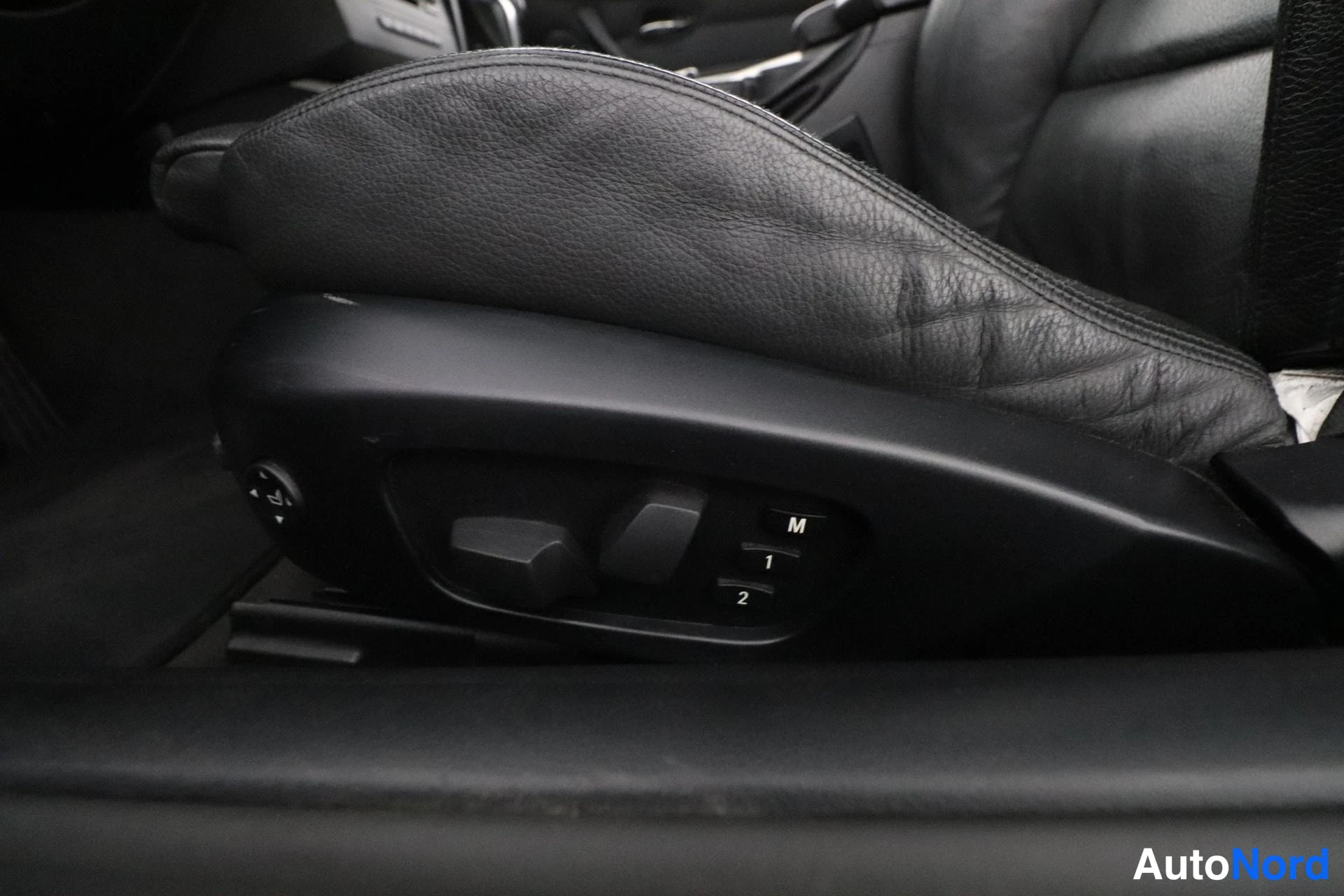 Musta BMW 330d 2007, kuva 31
