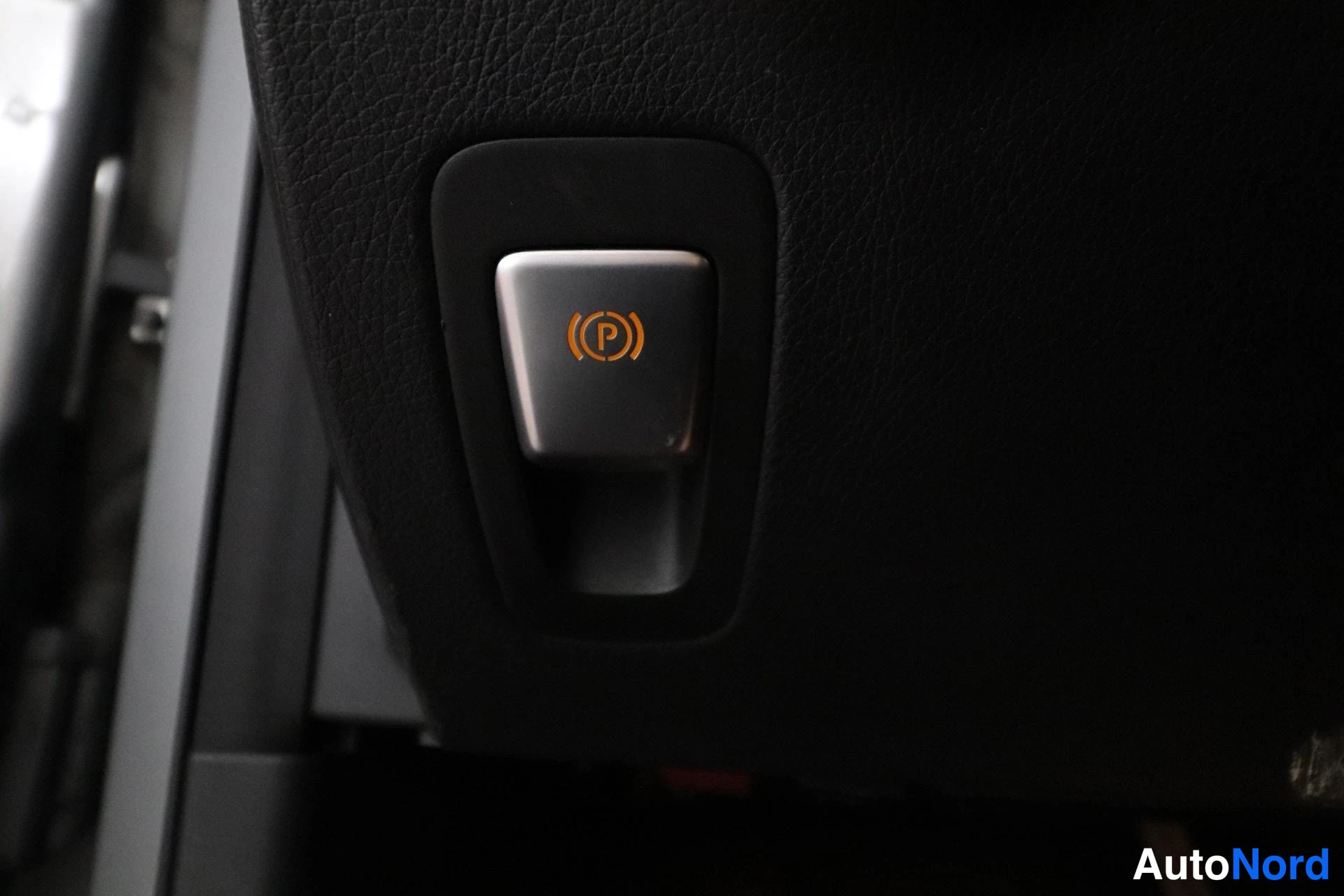 Harmaa Mercedes-Benz C 2014, yksityiskohta, kuva 26