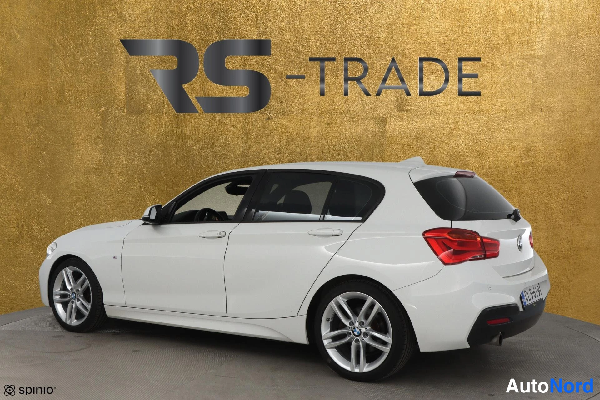 Valkoinen BMW 116d 2015, takaviisto, kuva 6