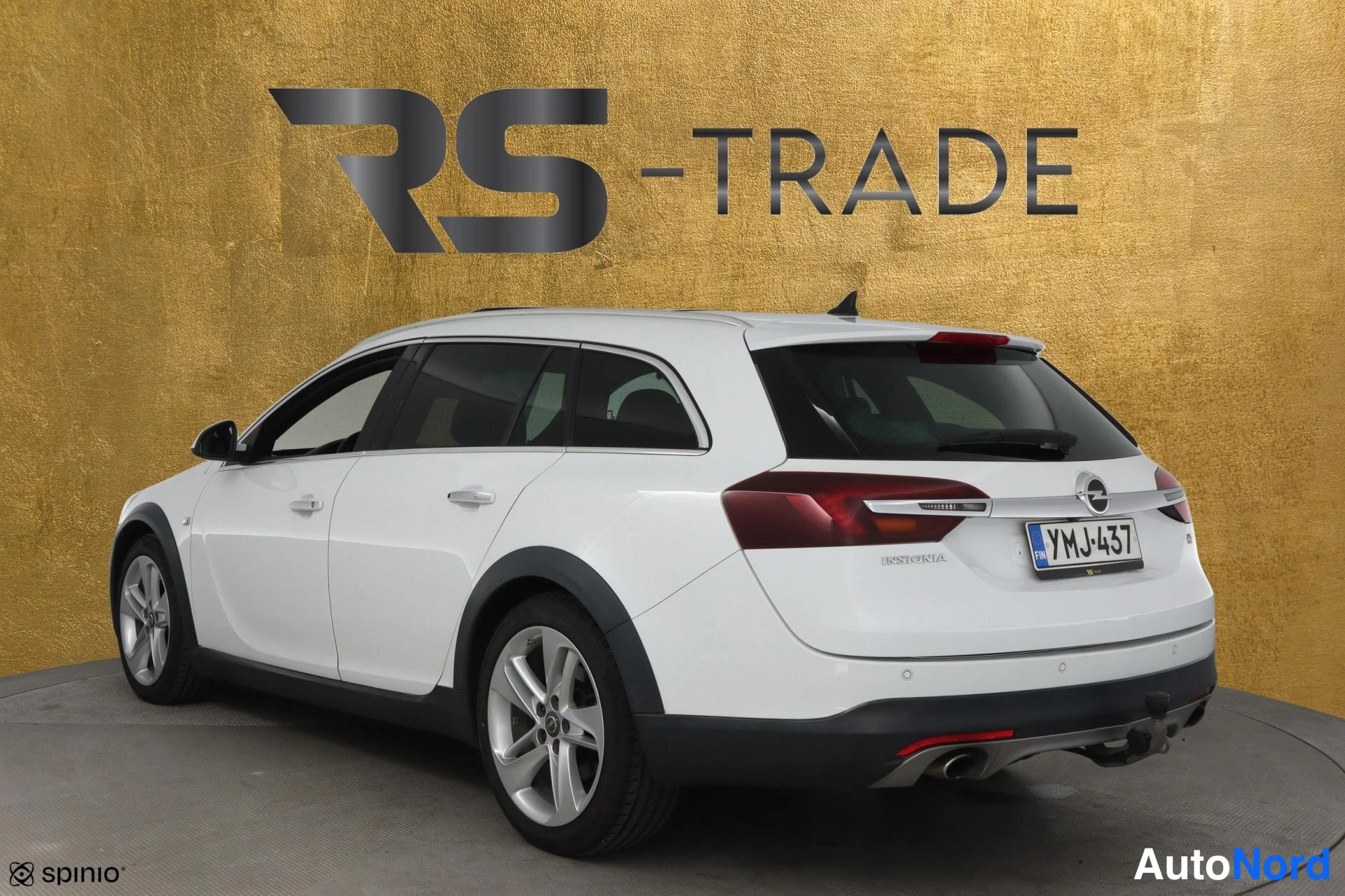 Valkoinen Opel Insignia 2014, takaviisto, kuva 5