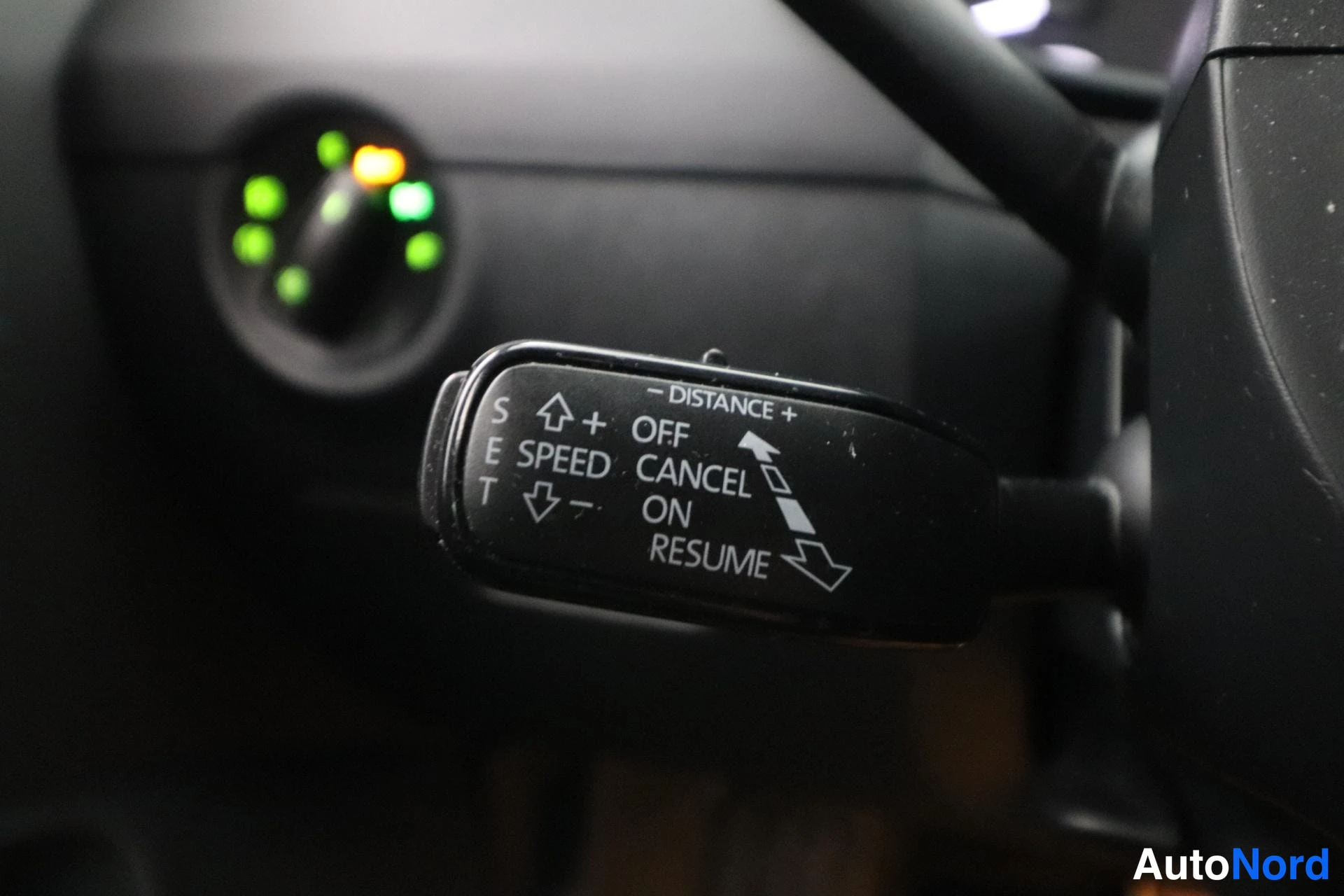 Valkoinen Skoda Octavia 2016, yksityiskohta, kuva 38