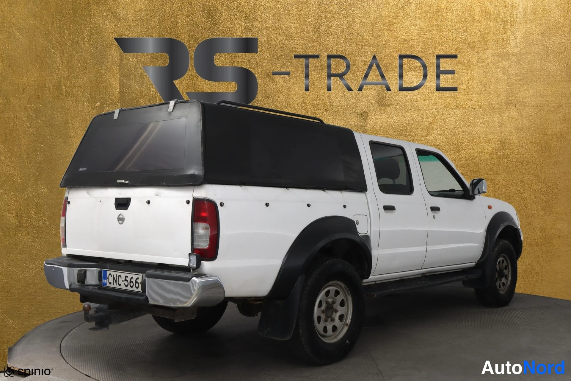 Valkoinen Nissan NP300 2012, takaviisto, kuva 4