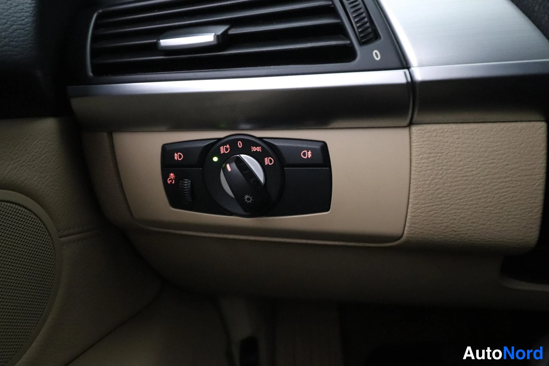 Sininen BMW X5 2007, yksityiskohta, kuva 28