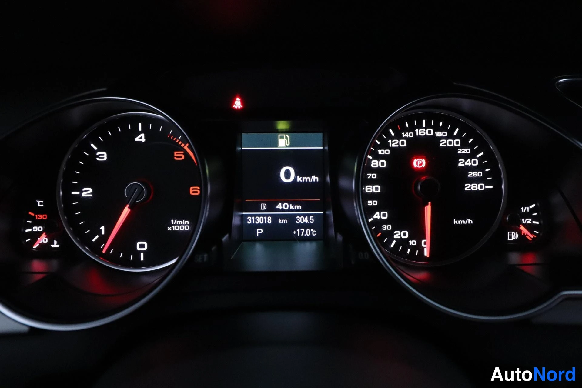 Harmaa Audi A5 2012, yksityiskohta, kuva 15