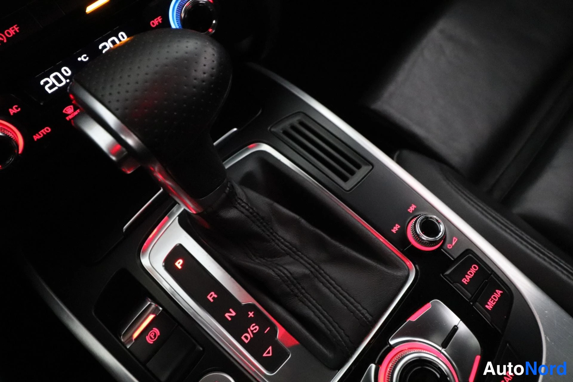 Harmaa Audi A5 2012, yksityiskohta, kuva 28