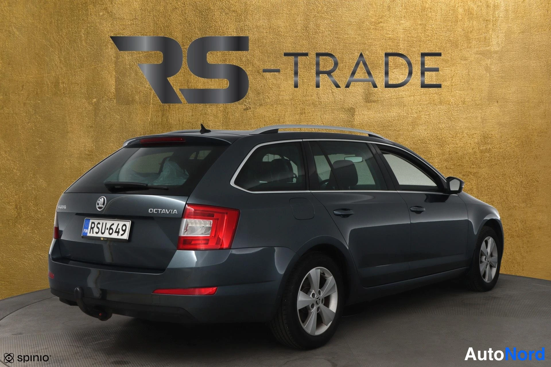 Harmaa Skoda Octavia 2017, takaviisto, kuva 4