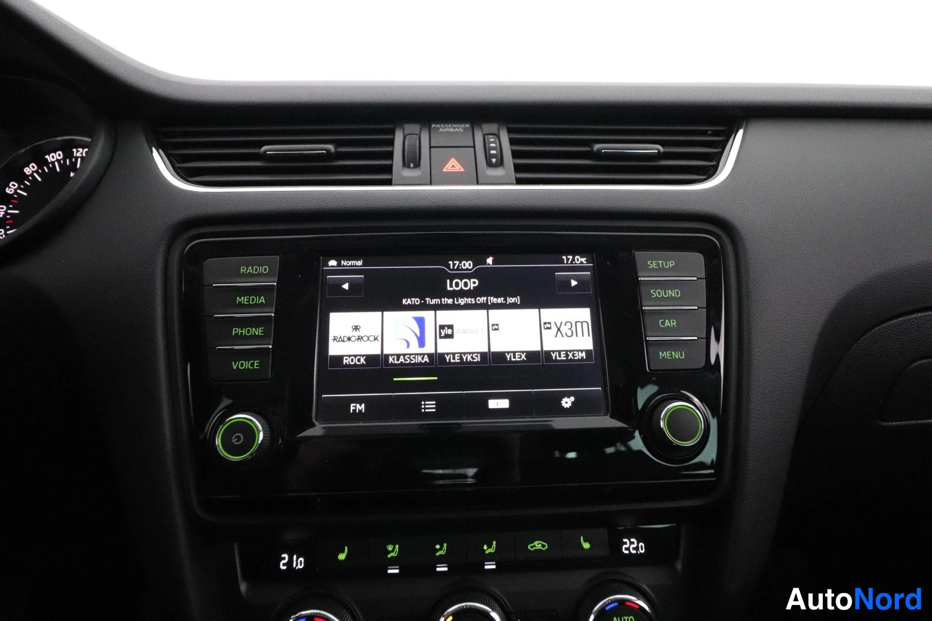 Harmaa Skoda Octavia 2017, yksityiskohta, kuva 22