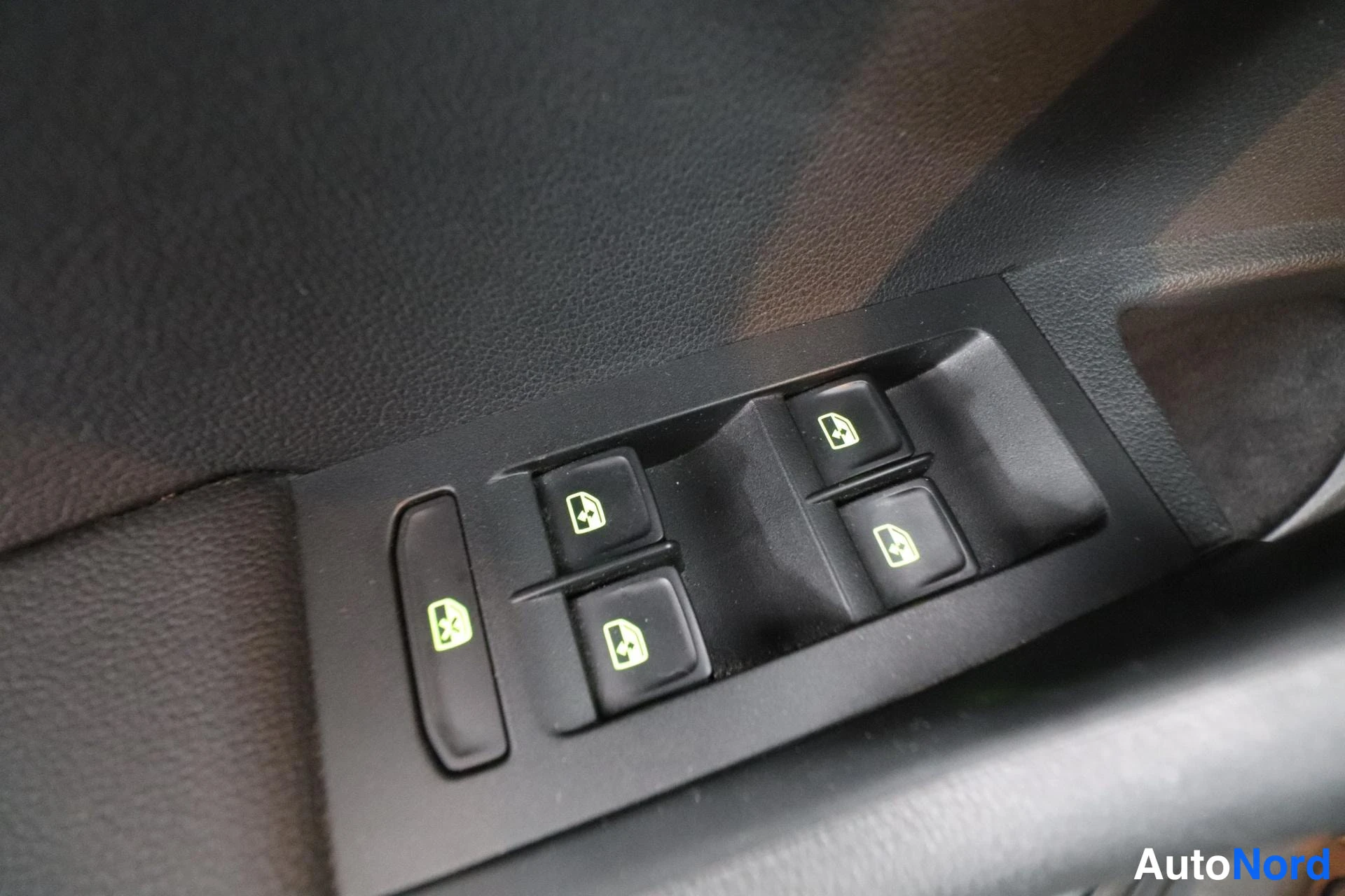 Harmaa Skoda Octavia 2017, yksityiskohta, kuva 28