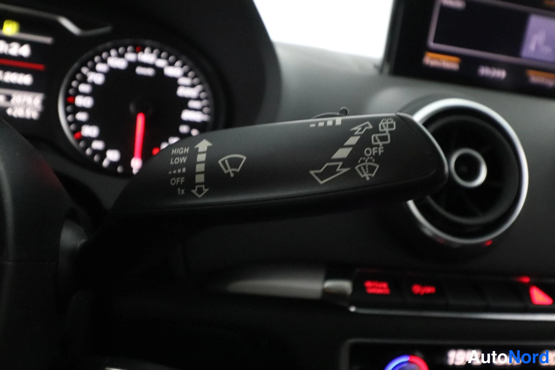 Musta Audi A3 2013, yksityiskohta, kuva 18