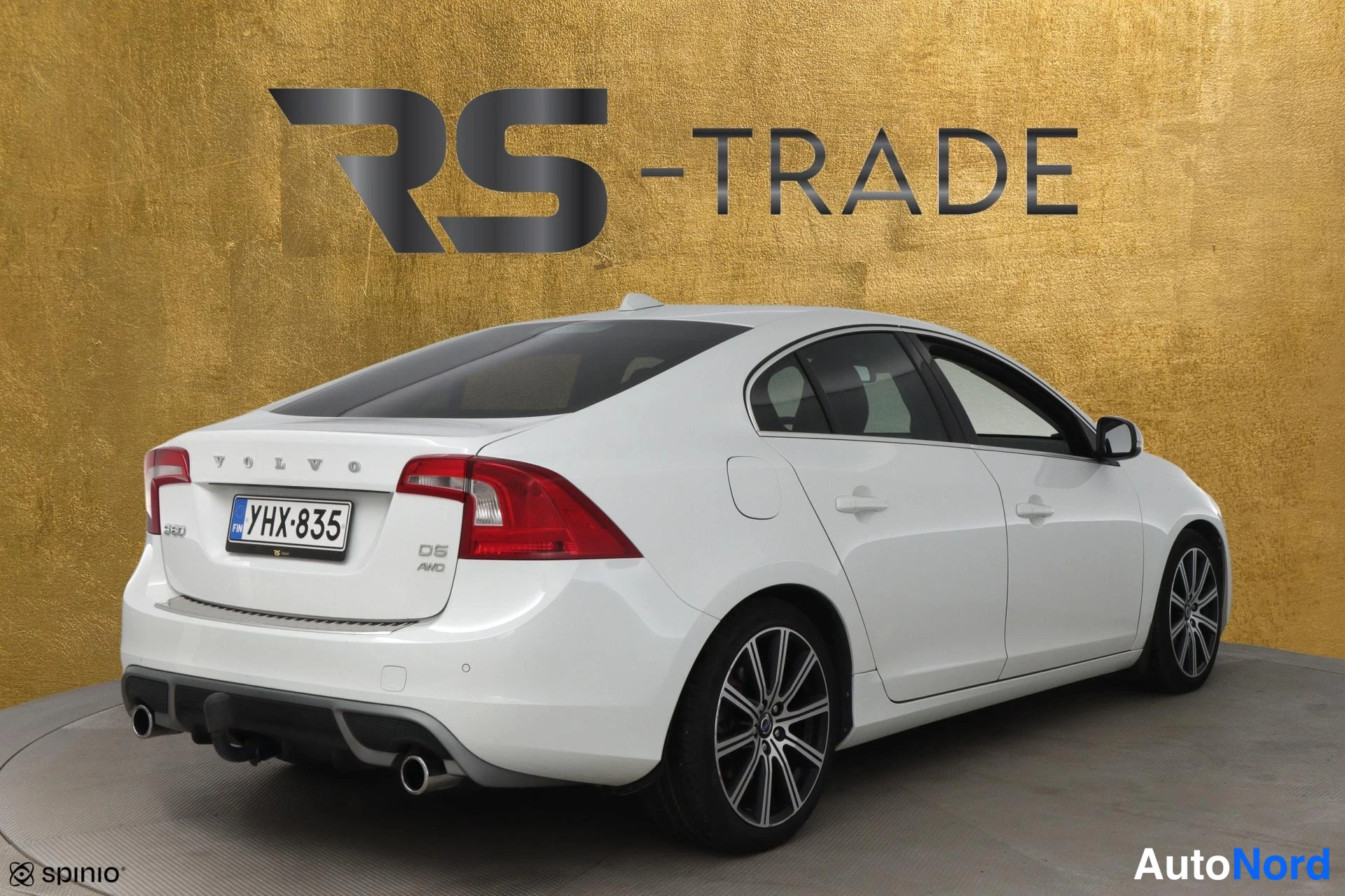 White Volvo S60 2012, rear three-quarter, photo 4