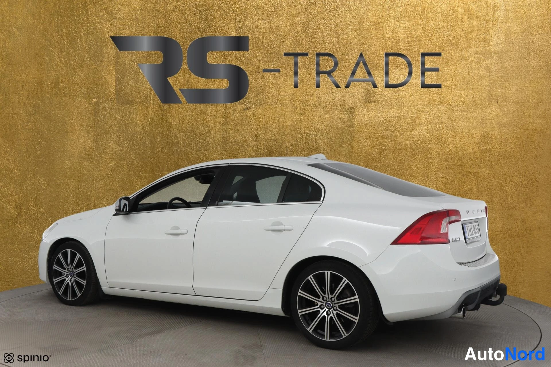 White Volvo S60 2012, rear three-quarter, photo 6