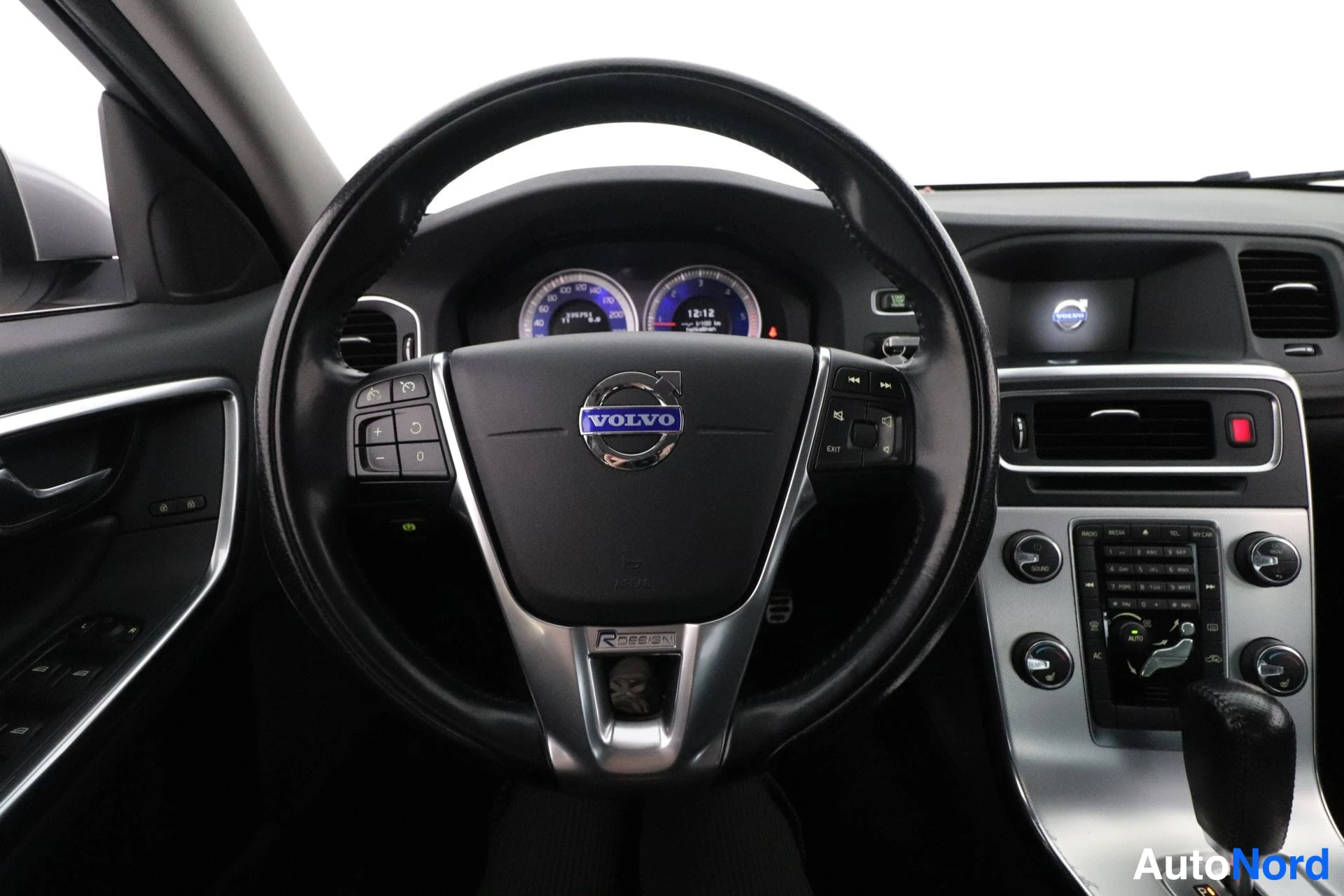 White Volvo S60 2012, cockpit, photo 7