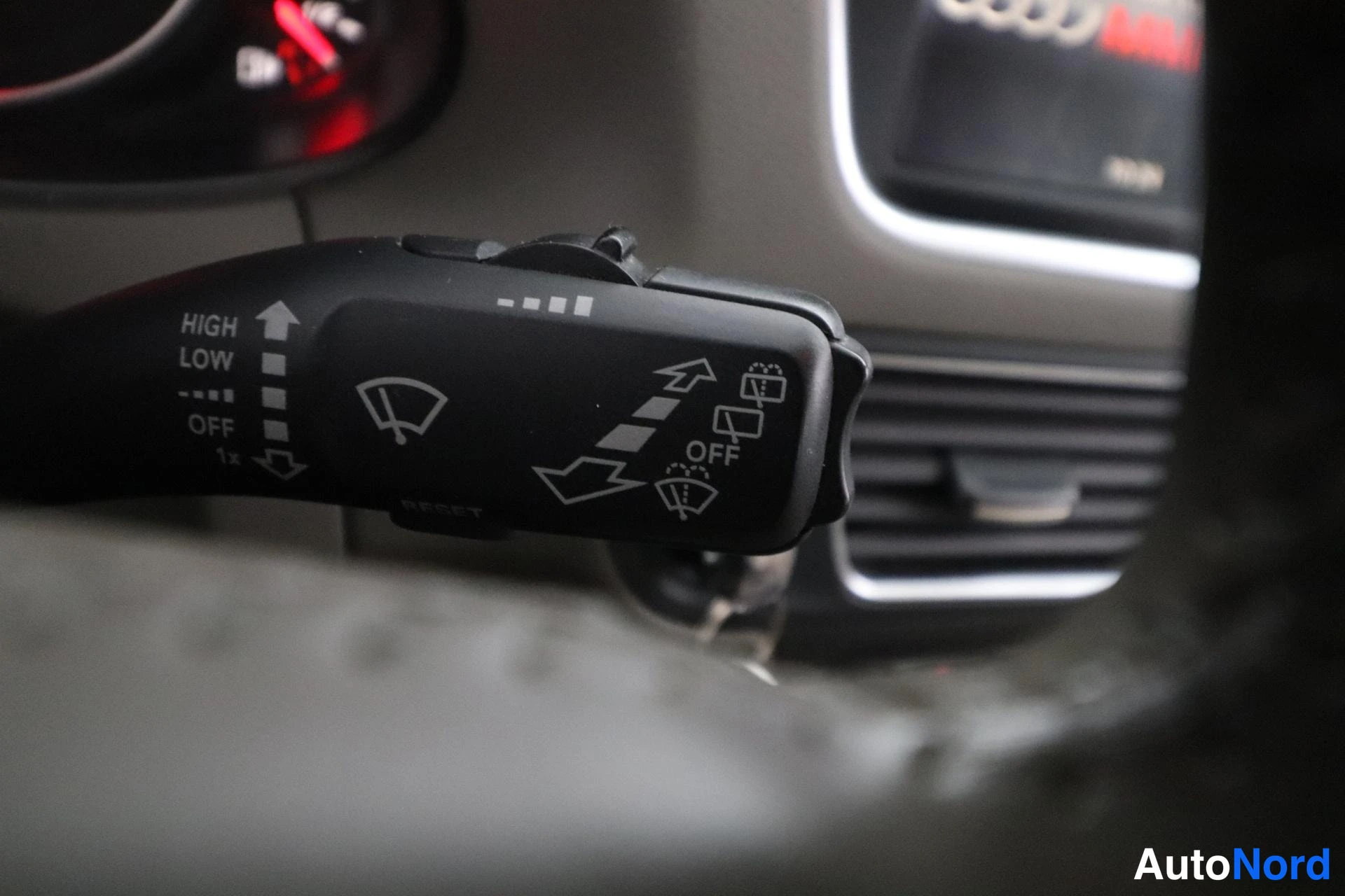 Black Audi Q5 2009, detail, photo 17