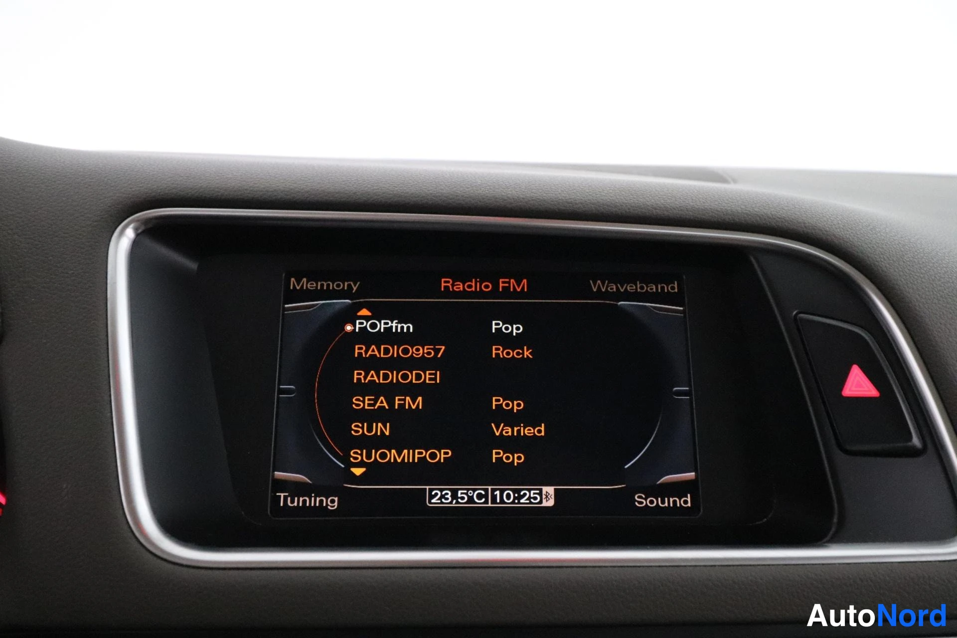 Black Audi Q5 2009, detail, photo 20