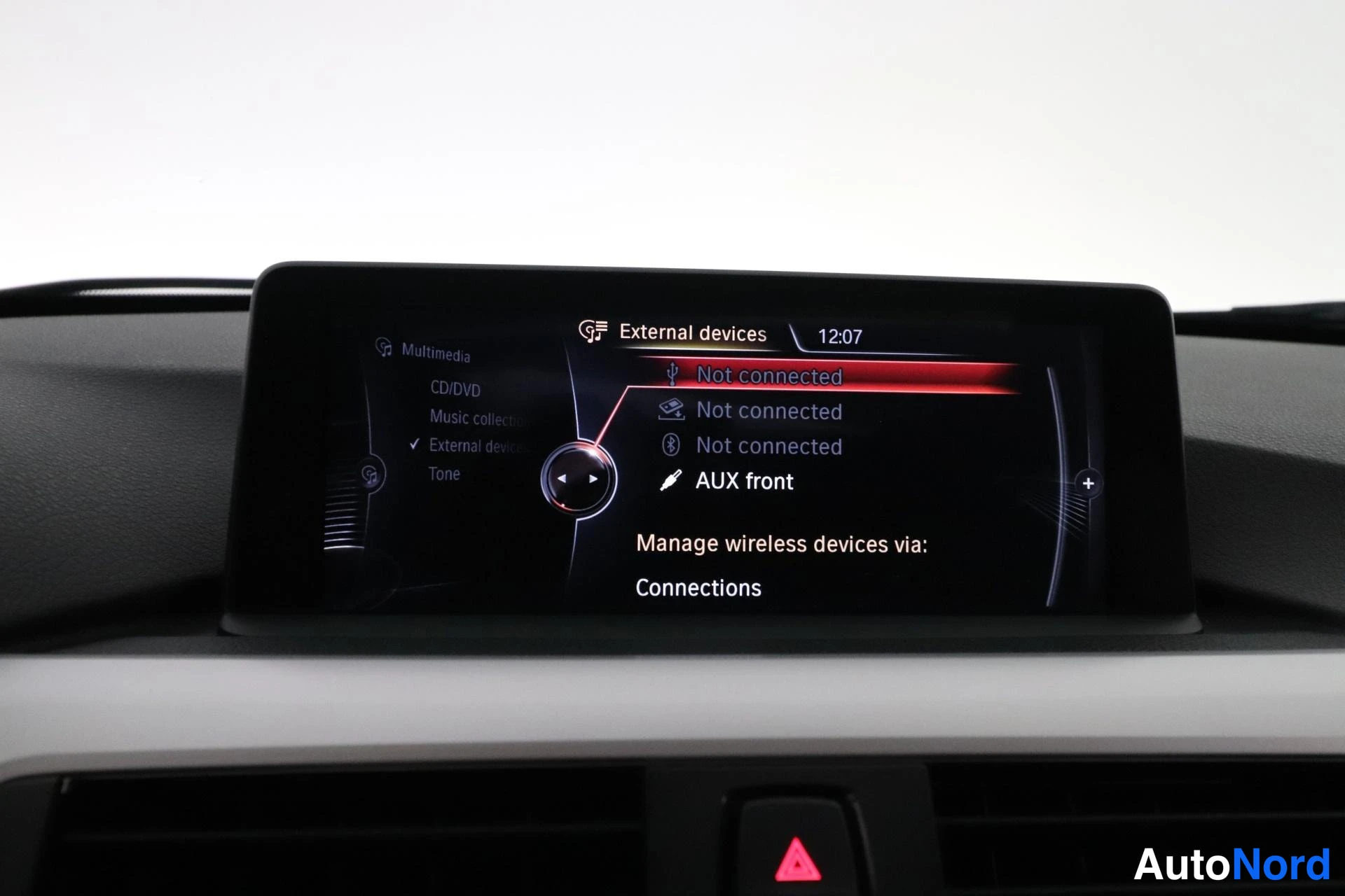 Harmaa BMW 325d 2013, yksityiskohta, kuva 23