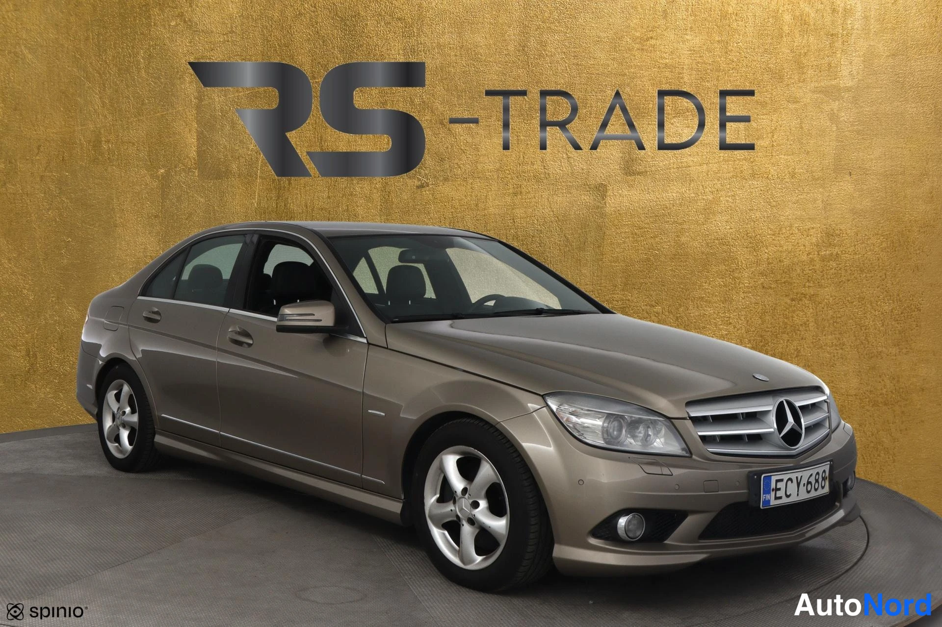 Ruskea Mercedes-Benz C 2009, etuviisto, keula oikealle, kuva 2