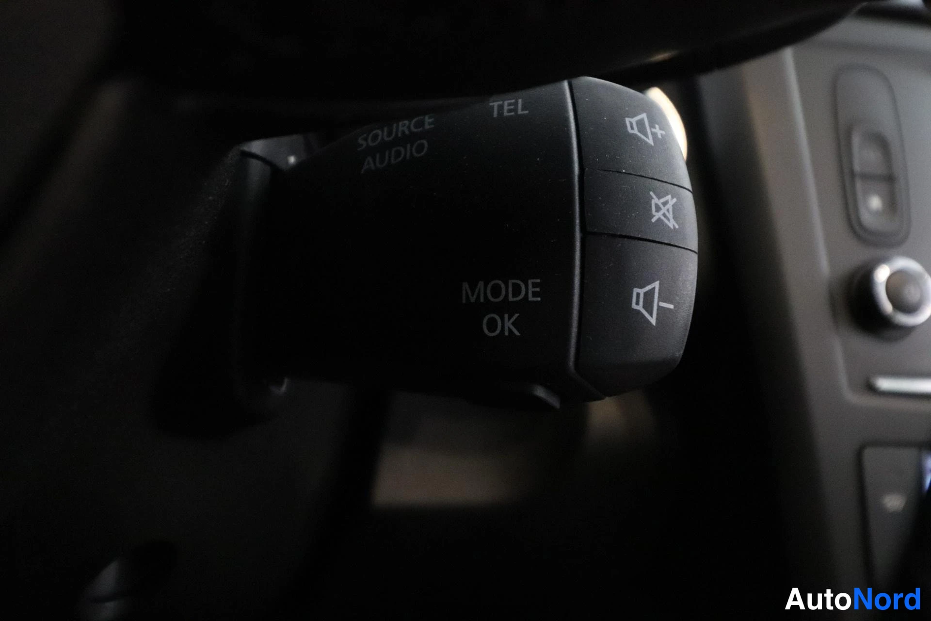 Harmaa Renault Kadjar 2016, yksityiskohta, kuva 32
