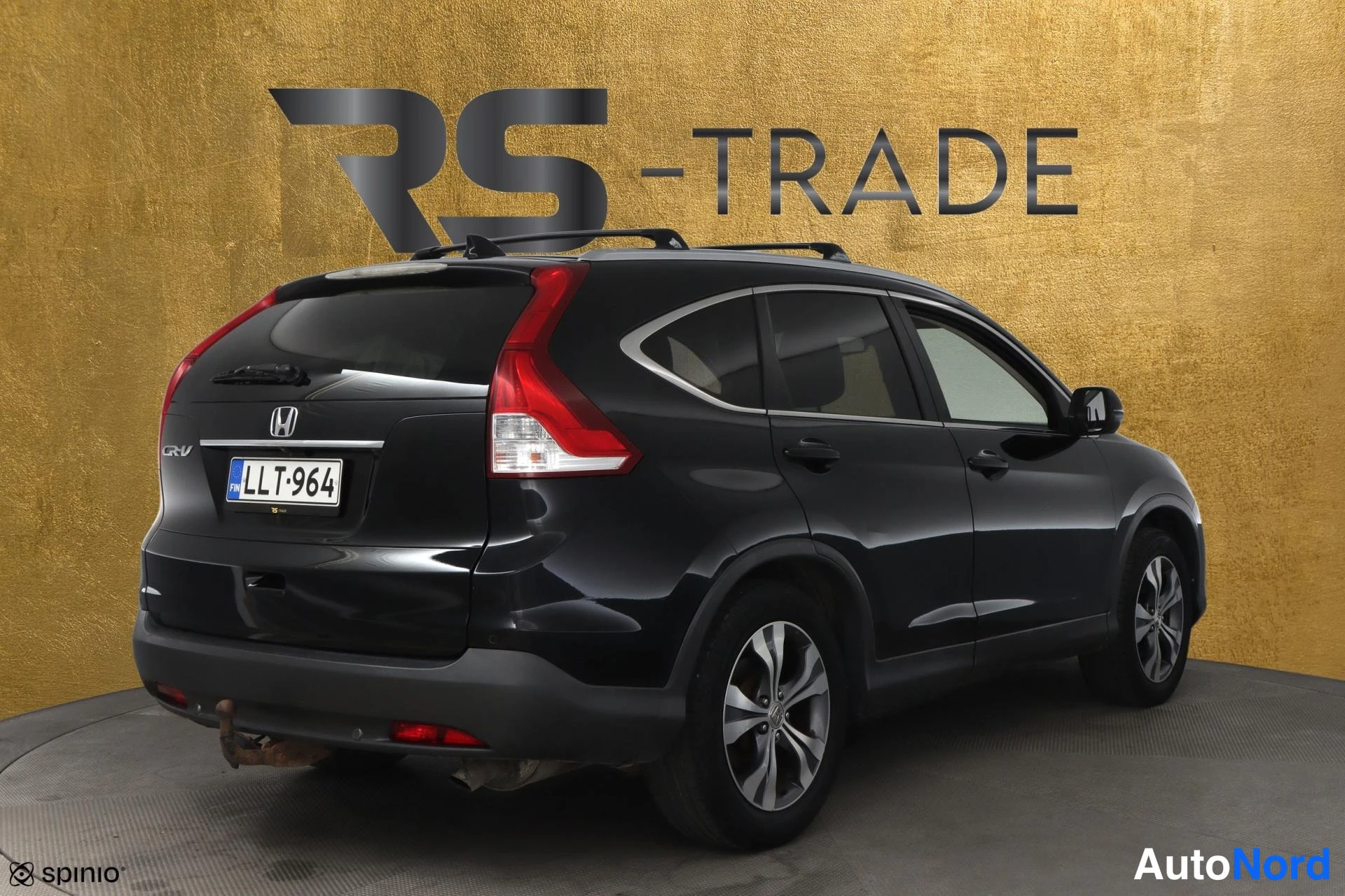 Musta Honda CR-V 2013, takaviisto, kuva 4