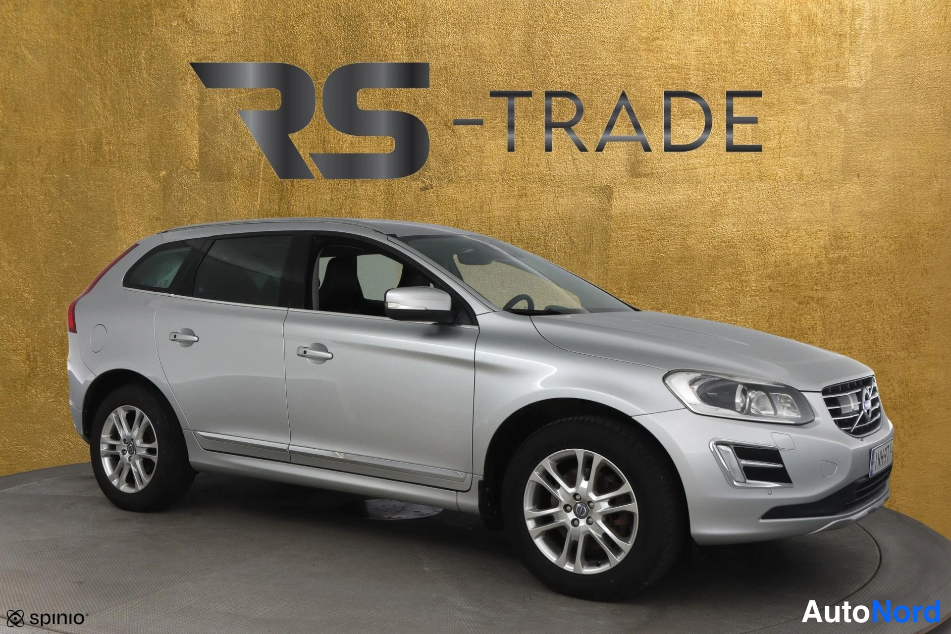 Hopea Volvo XC60 2014, etuviisto, keula oikealle, kuva 2