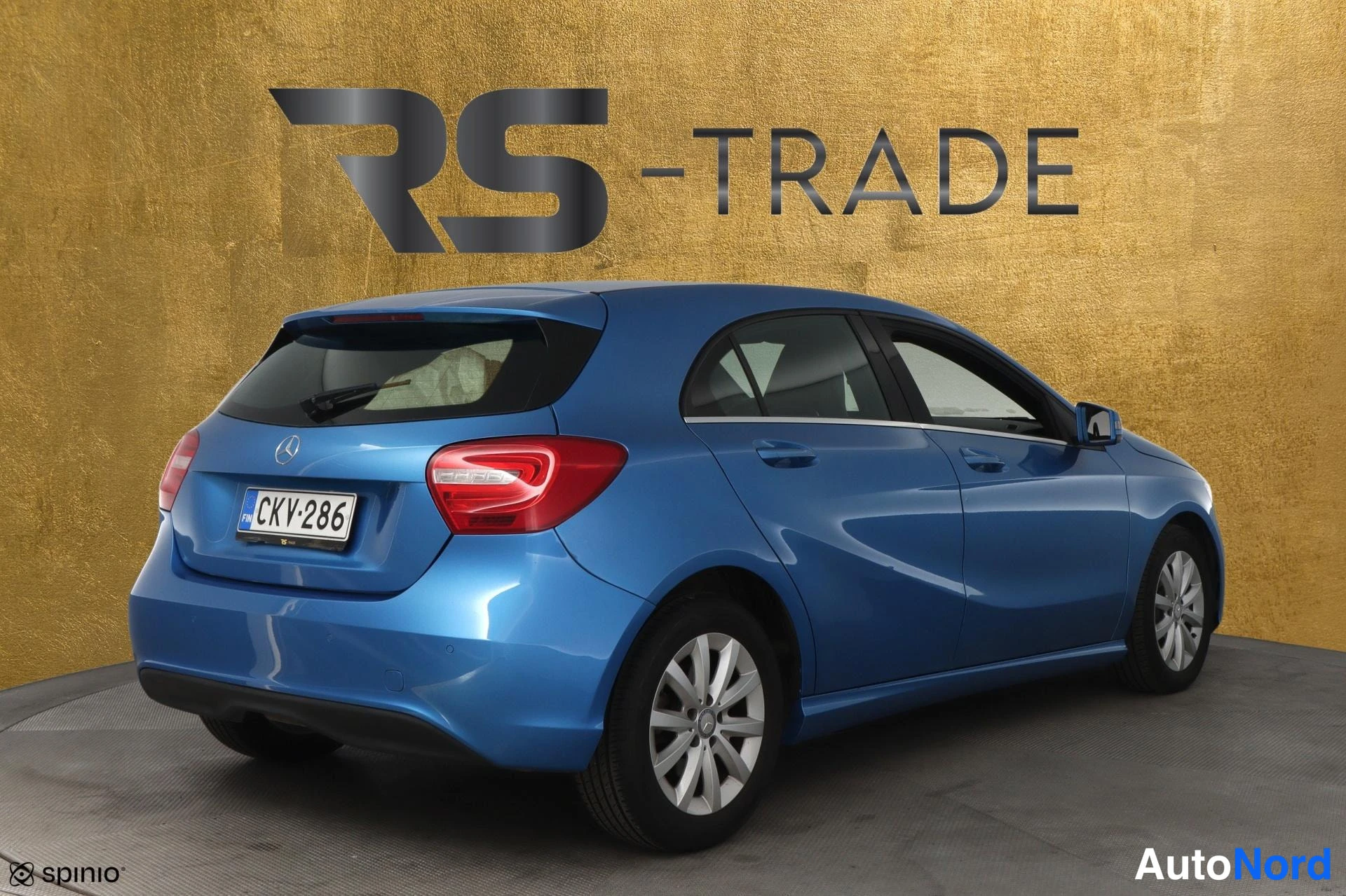 Sininen Mercedes-Benz A 2012, takaviisto, kuva 4