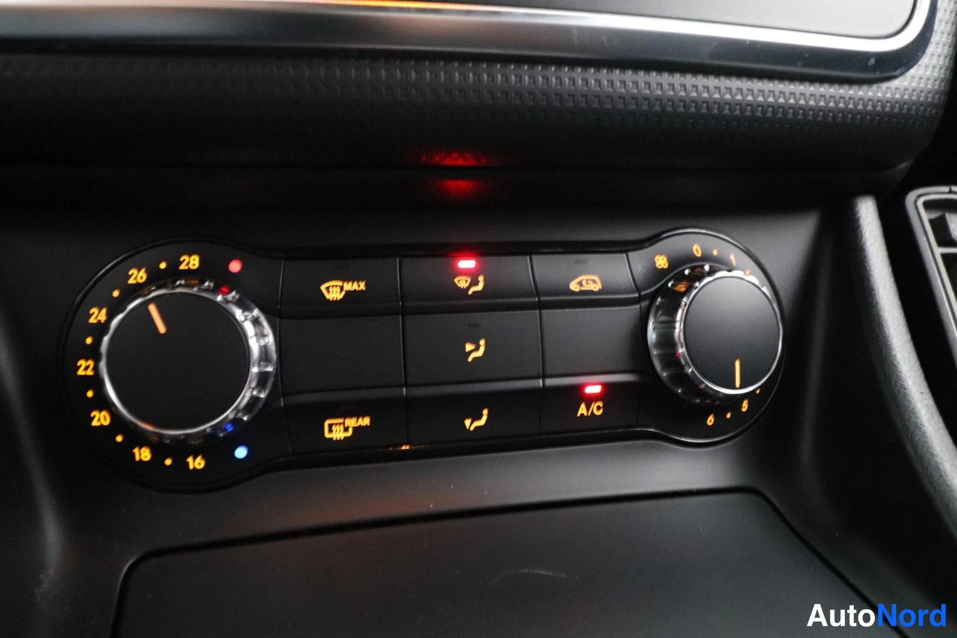Sininen Mercedes-Benz A 2012, yksityiskohta, kuva 24