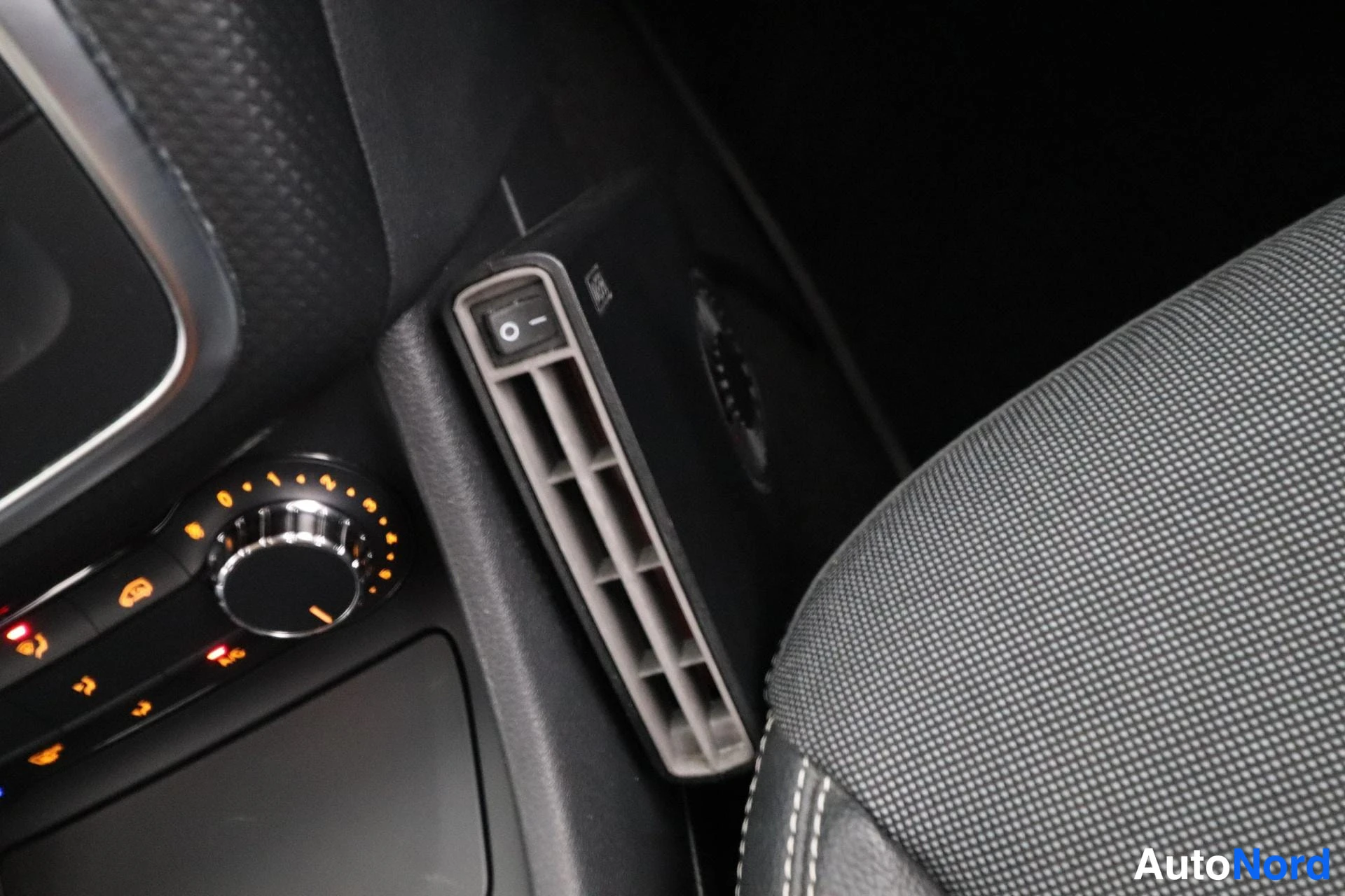 Sininen Mercedes-Benz A 2012, yksityiskohta, kuva 27